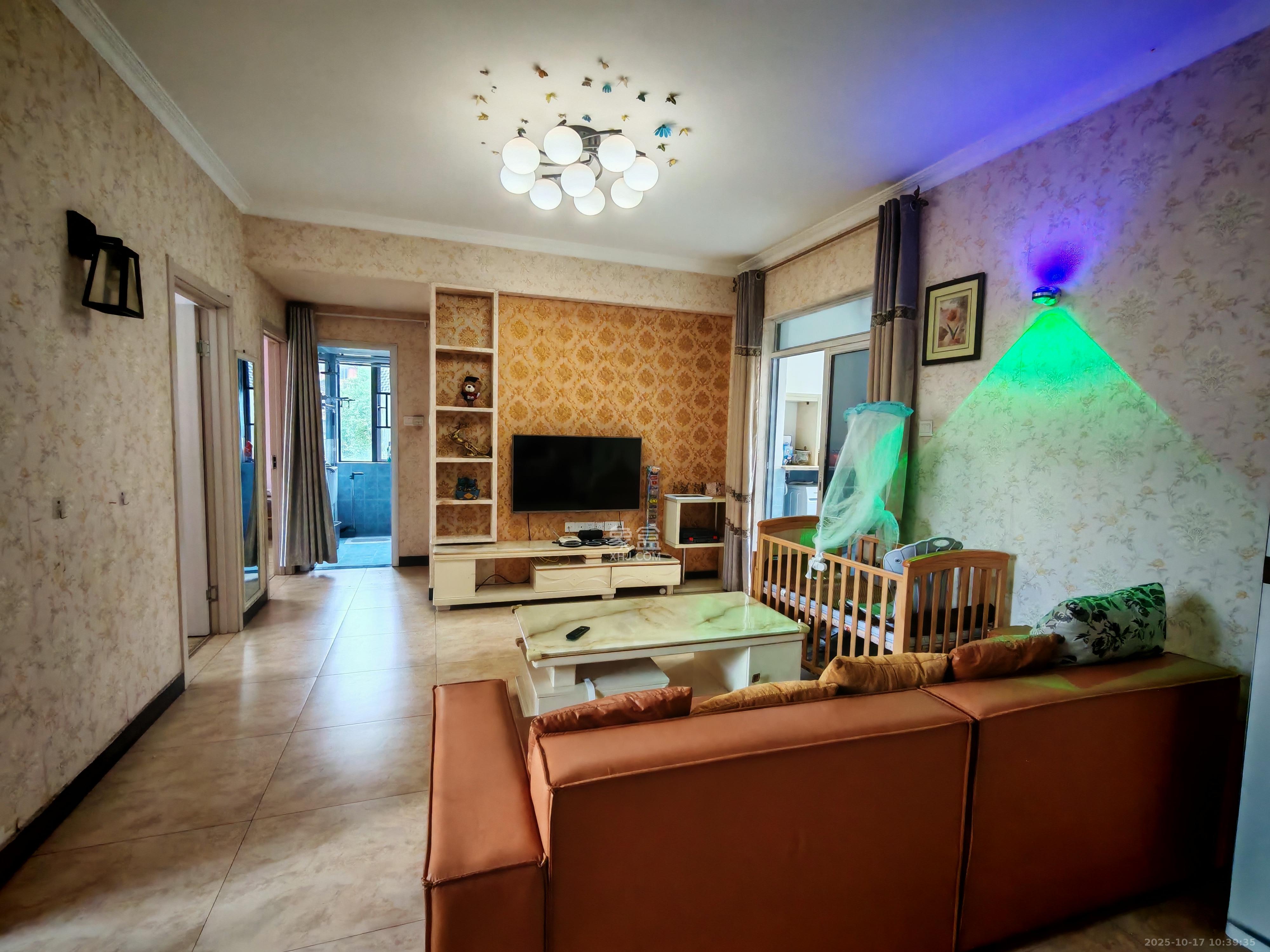 兴威帕克水岸  3室2厅1卫    2360.0元/月