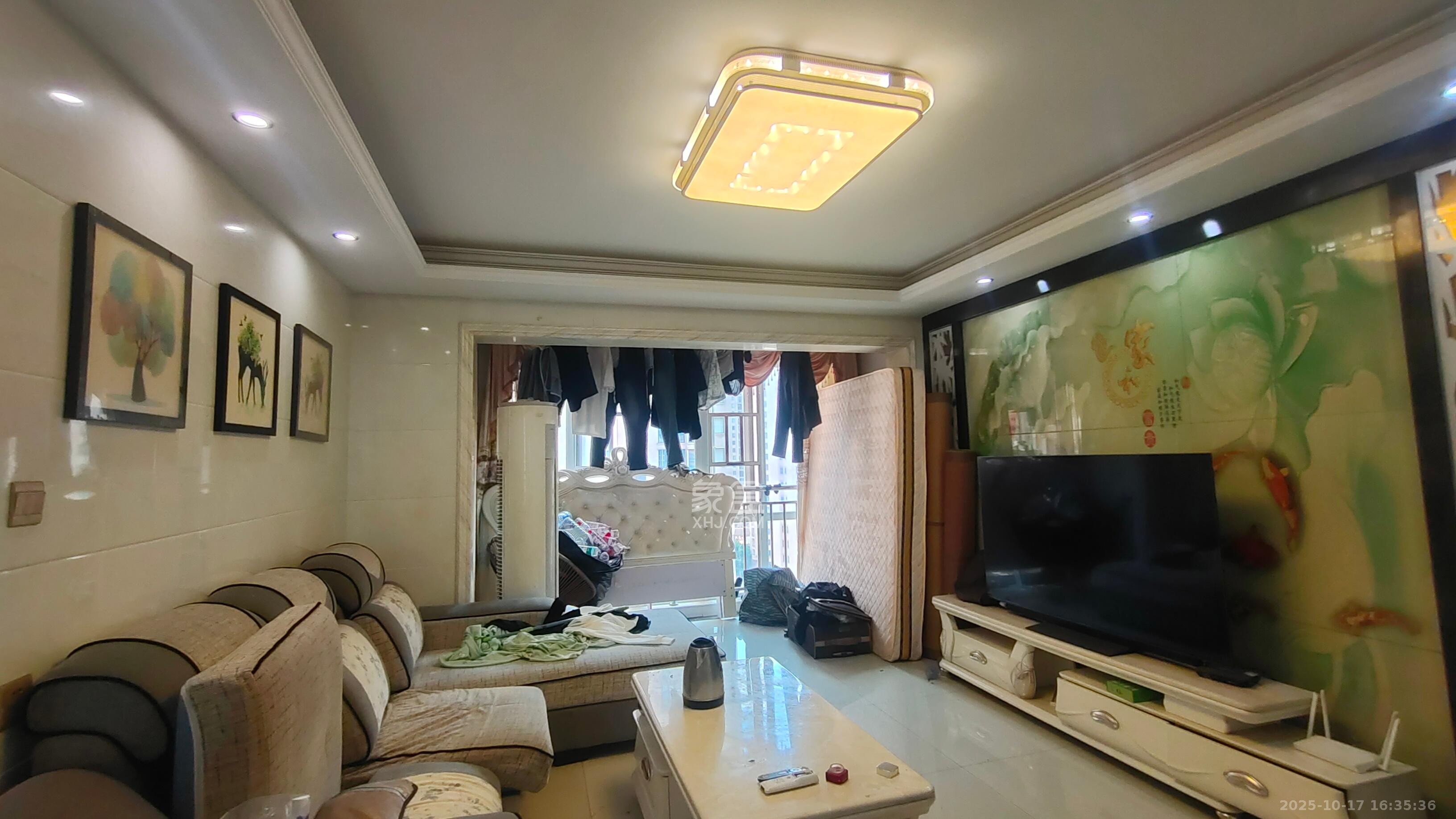 丽发新城  3室2厅2卫    2200.0元/月 丽发新城  3室2厅2卫    2200.0元/月室内图