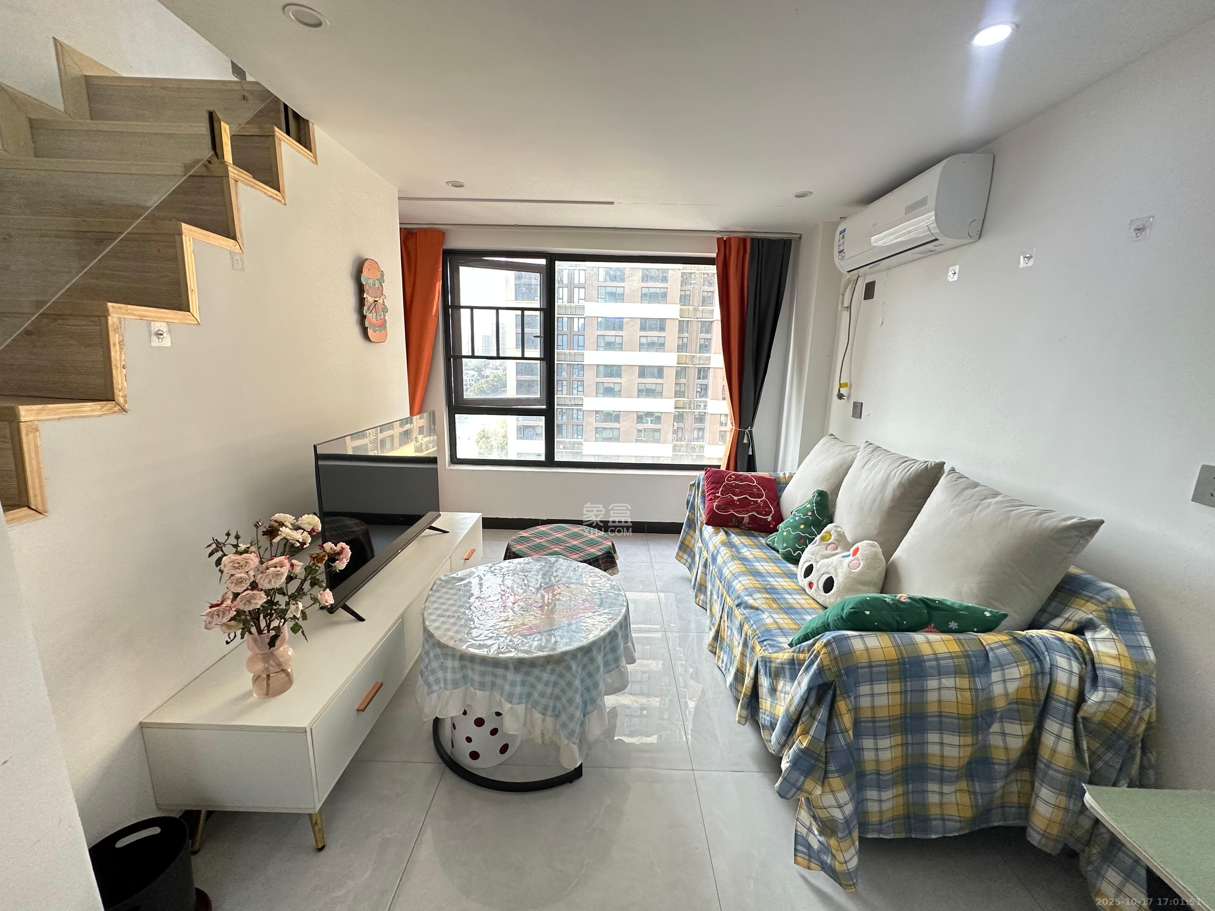 北辰时光里  2室2厅1卫    1800.0元/月