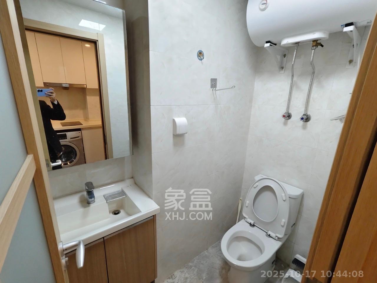 卓越浅水湾  1室1厅1卫    1350.0元/月 卓越浅水湾  1室1厅1卫    1350.0元/月室内图