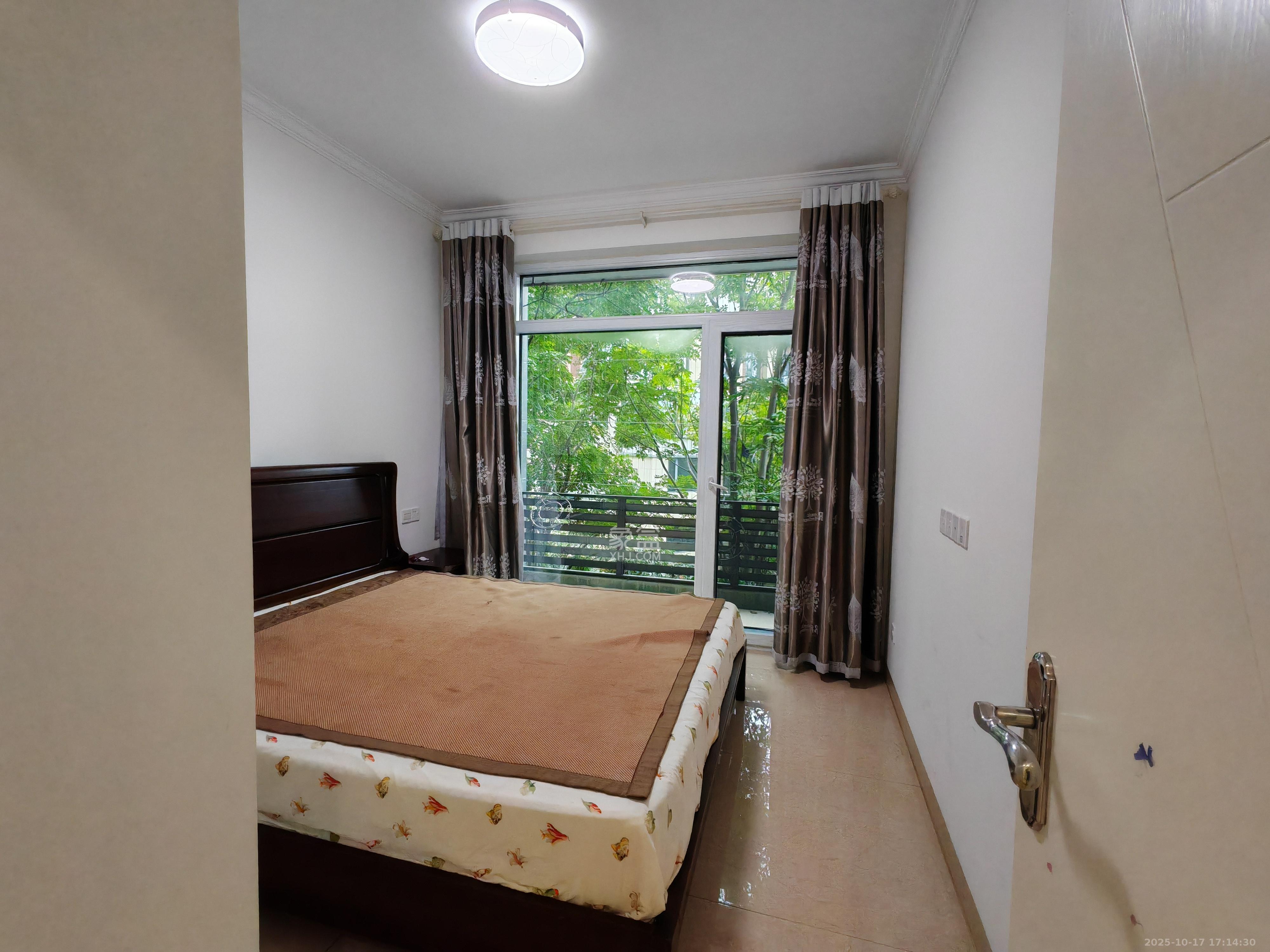 长房梅溪香山  4室2厅2卫    4000.0元/月室内图