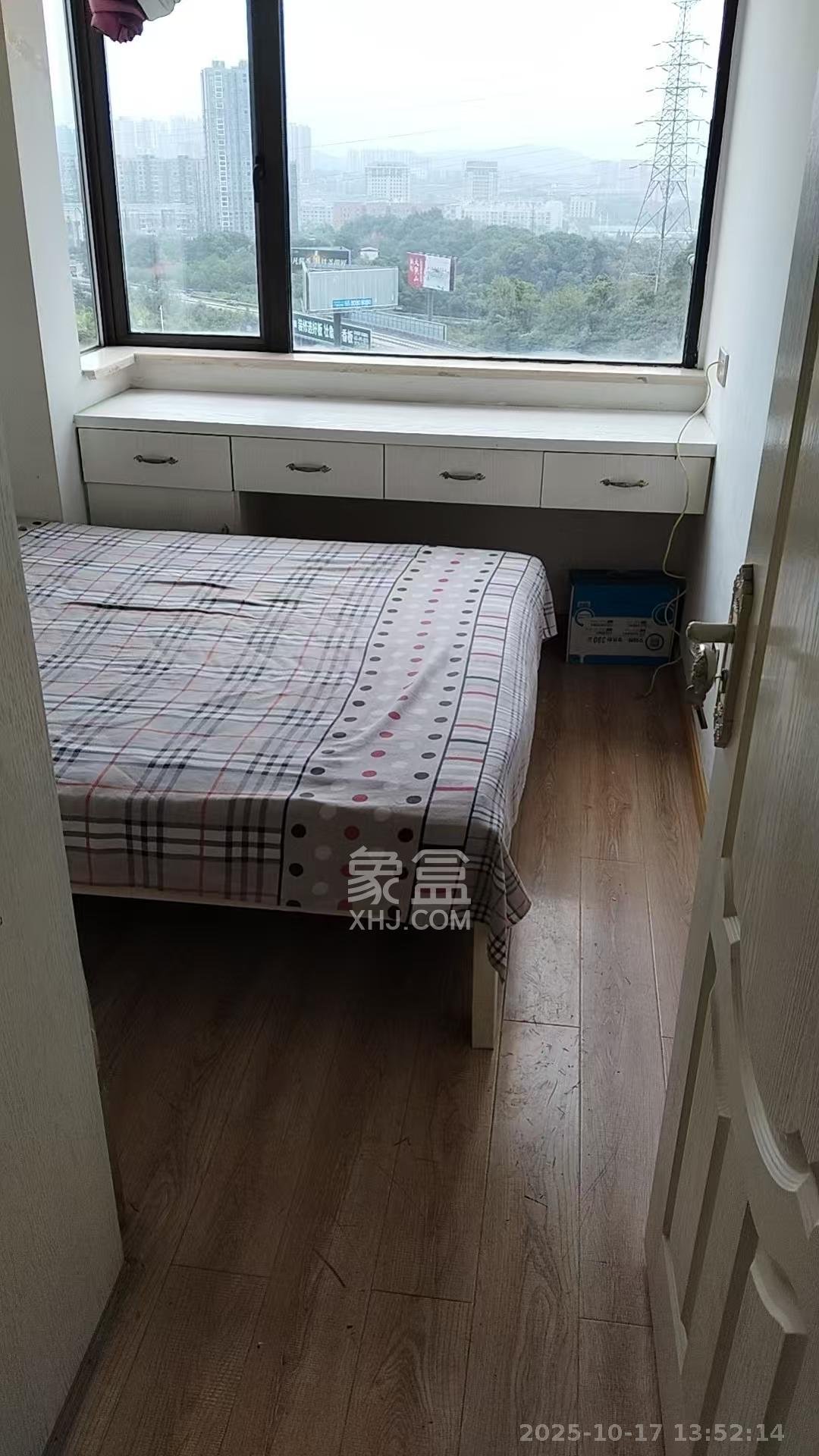 卓越麓山别墅(麓山峰境产权麓山花苑) 2室2厅1卫 1500.0元/月 卓越麓山别墅(麓山峰境产权麓山花苑) 2室2厅1卫 1500.0元/月室内图