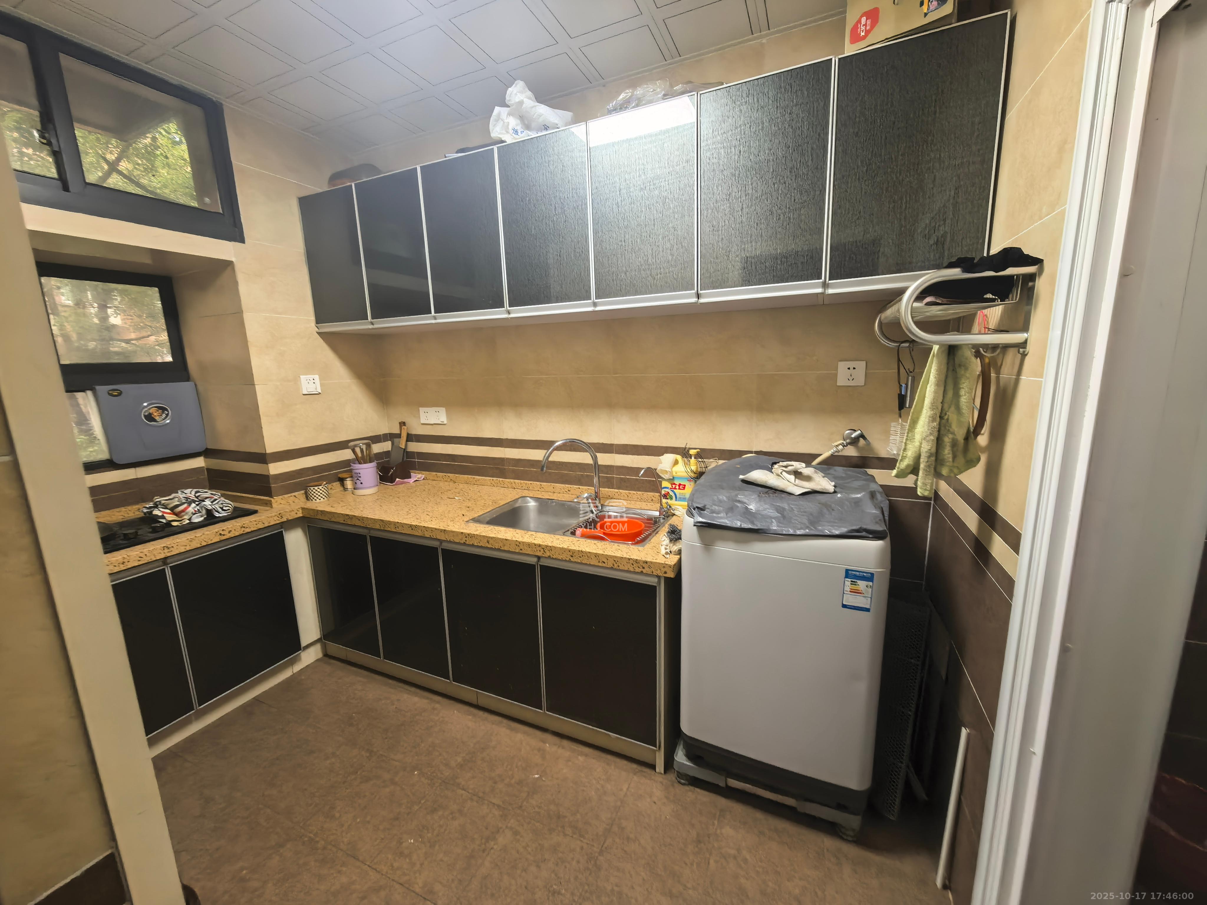 禾花村  2室1厅1卫    15.8万客厅