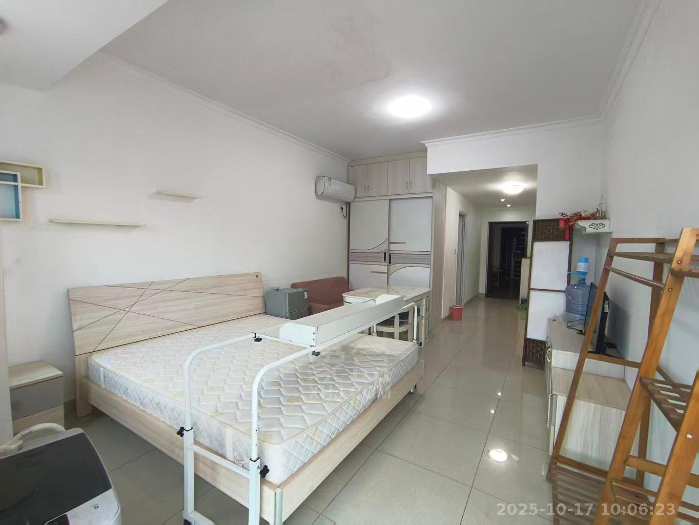 圣华名城建设北路110号 1室1厅1卫 700.0元/月 圣华名城建设北路110号 1室1厅1卫 700.0元/月室内图