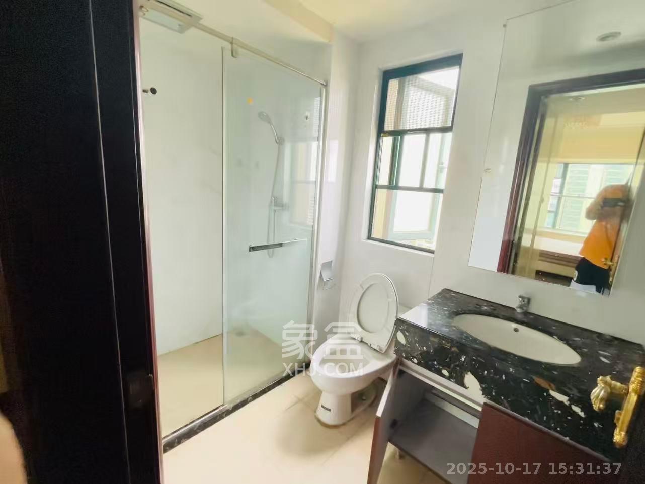 恒大翡翠华庭 3室2厅1卫 2300.0元/月 恒大翡翠华庭 3室2厅1卫 2300.0元/月室内图