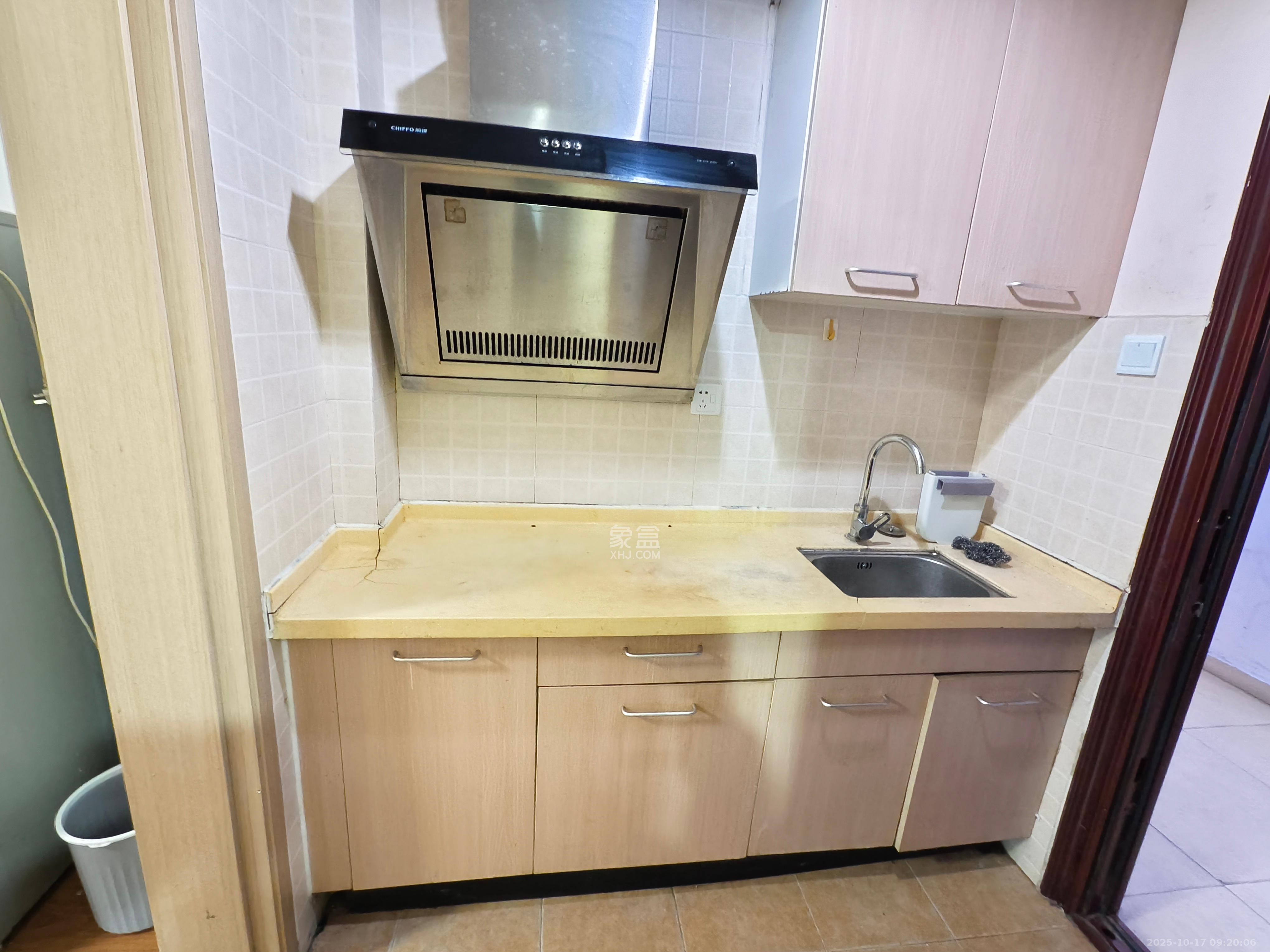 花漾年华(桂花园) 1室1厅1卫 1350.0元/月 花漾年华(桂花园) 1室1厅1卫 1350.0元/月室内图