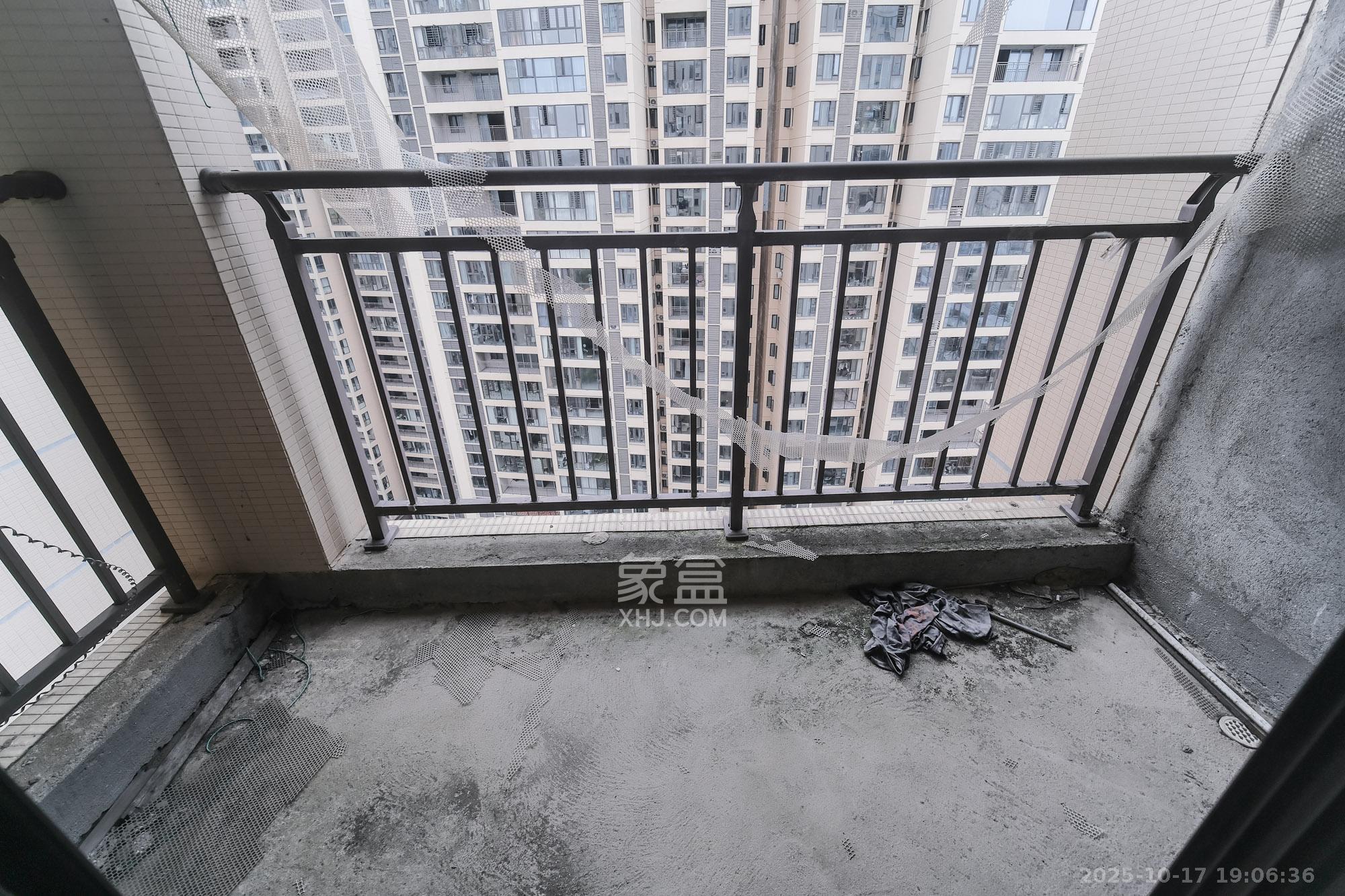 星雅美辰 3室2厅2卫 97.0万 星雅美辰 3室2厅2卫 97.0万阳台