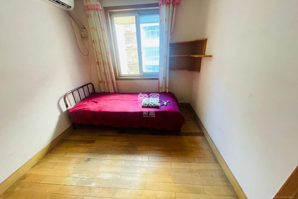 天心区公安分局宿舍(城南西路70号) 2室1厅1卫 1600.0元/月 天心区公安分局宿舍(城南西路70号) 2室1厅1卫 1600.0元/月室内图