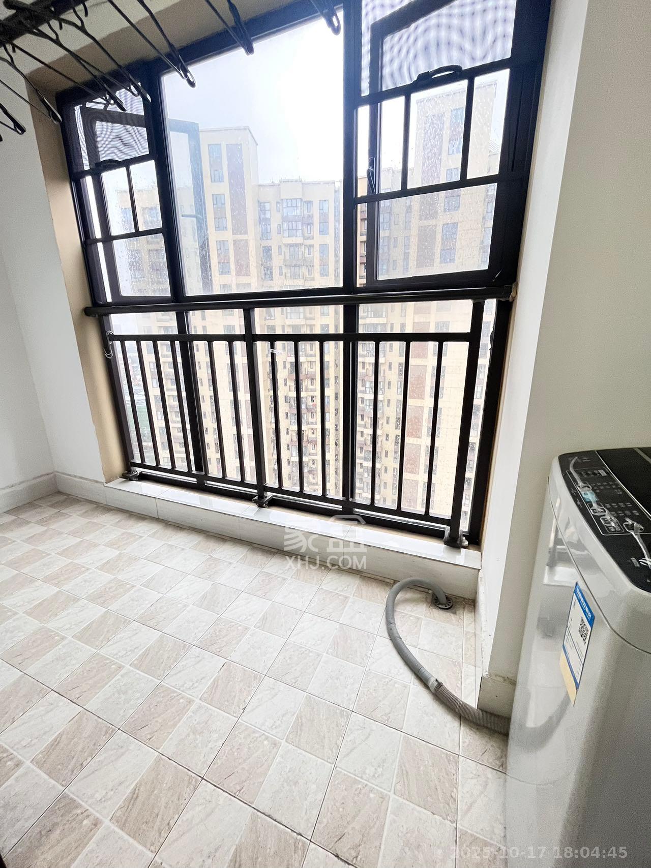 卓越蔚蓝城邦  3室2厅1卫    2000.0元/月 卓越蔚蓝城邦  3室2厅1卫    2000.0元/月室内图