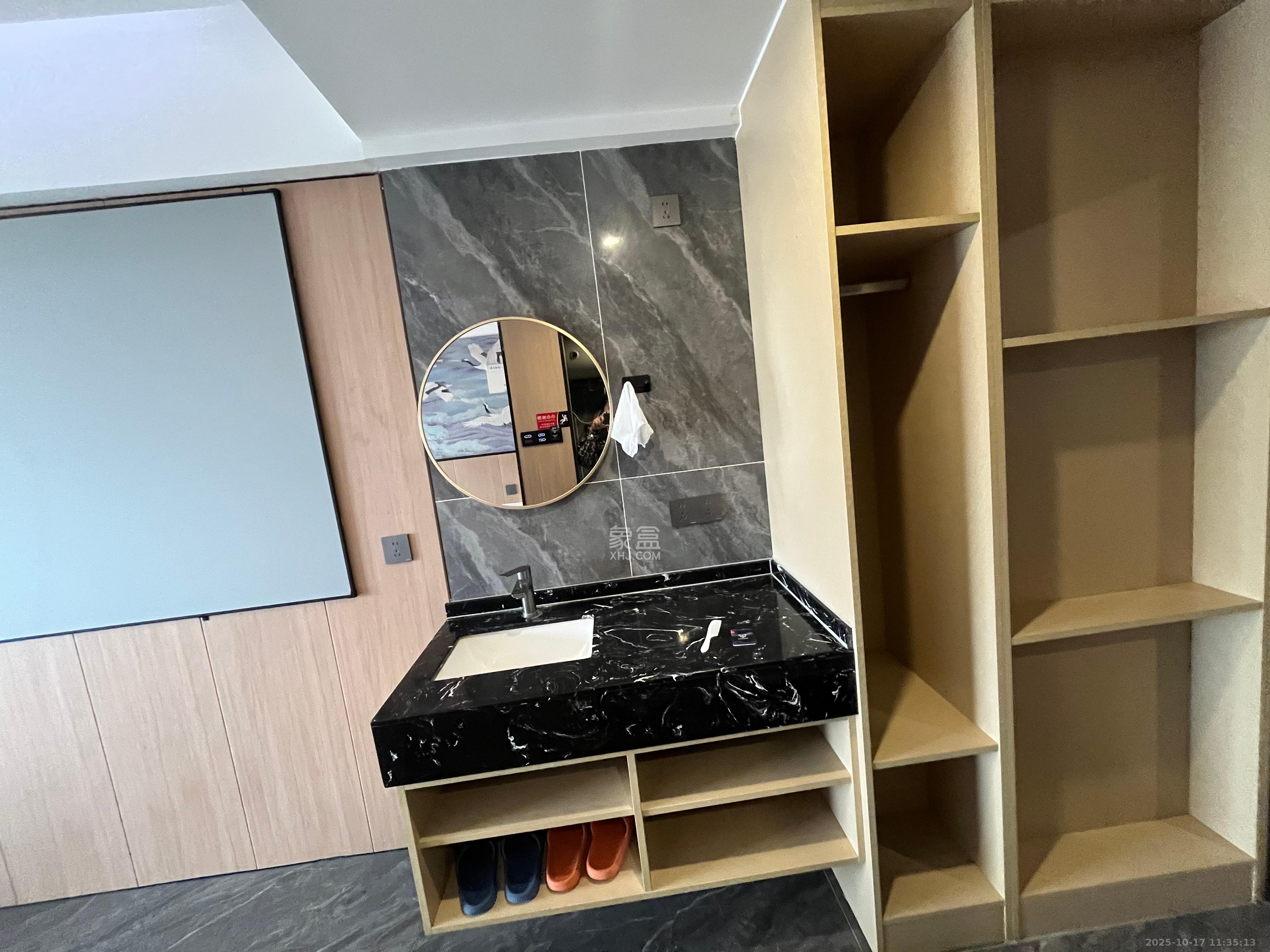 保利天禧EF区  1室0厅1卫    1650.0元/月 保利天禧EF区  1室0厅1卫    1650.0元/月室内图