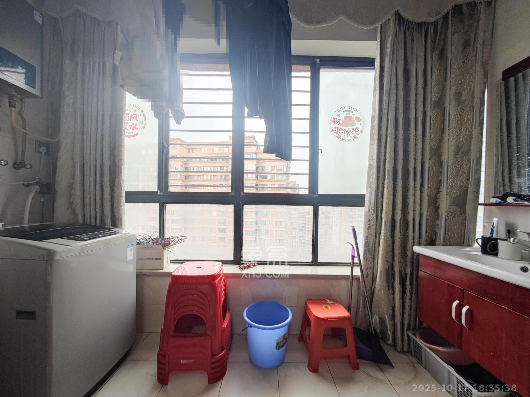 五矿万境水岸一期(万境水岸嘉苑) 2室2厅1卫 85.0万 五矿万境水岸一期(万境水岸嘉苑) 2室2厅1卫 85.0万阳台