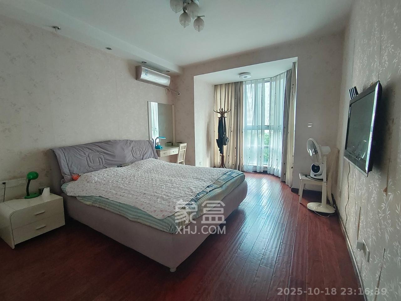 佳馨园  5室2厅2卫    4000.0元/月 佳馨园  5室2厅2卫    4000.0元/月室内图