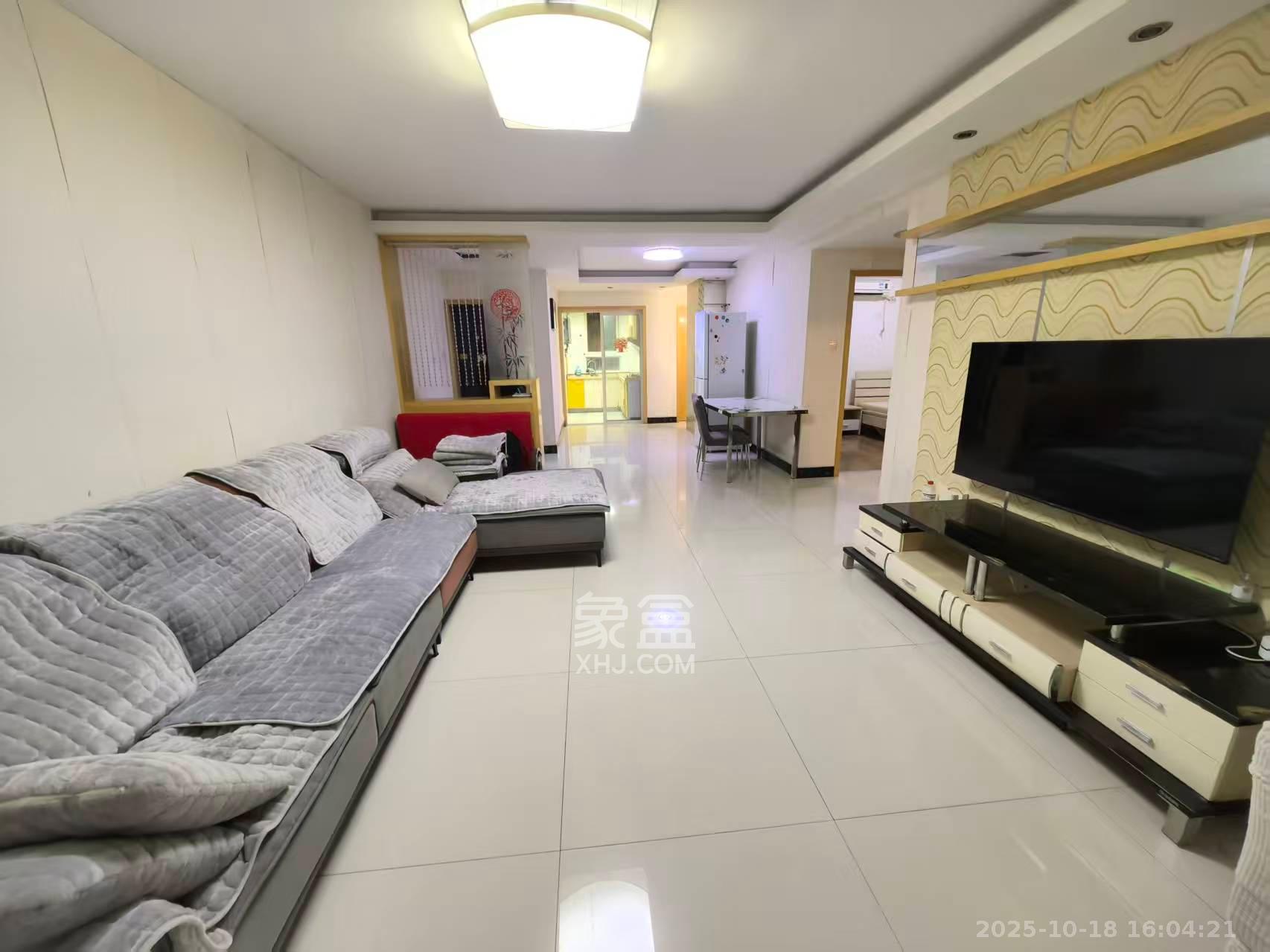 龙吉湾小区(龙瑞尚苑) 3室2厅1卫 1800.0元/月 龙吉湾小区(龙瑞尚苑) 3室2厅1卫 1800.0元/月室内图