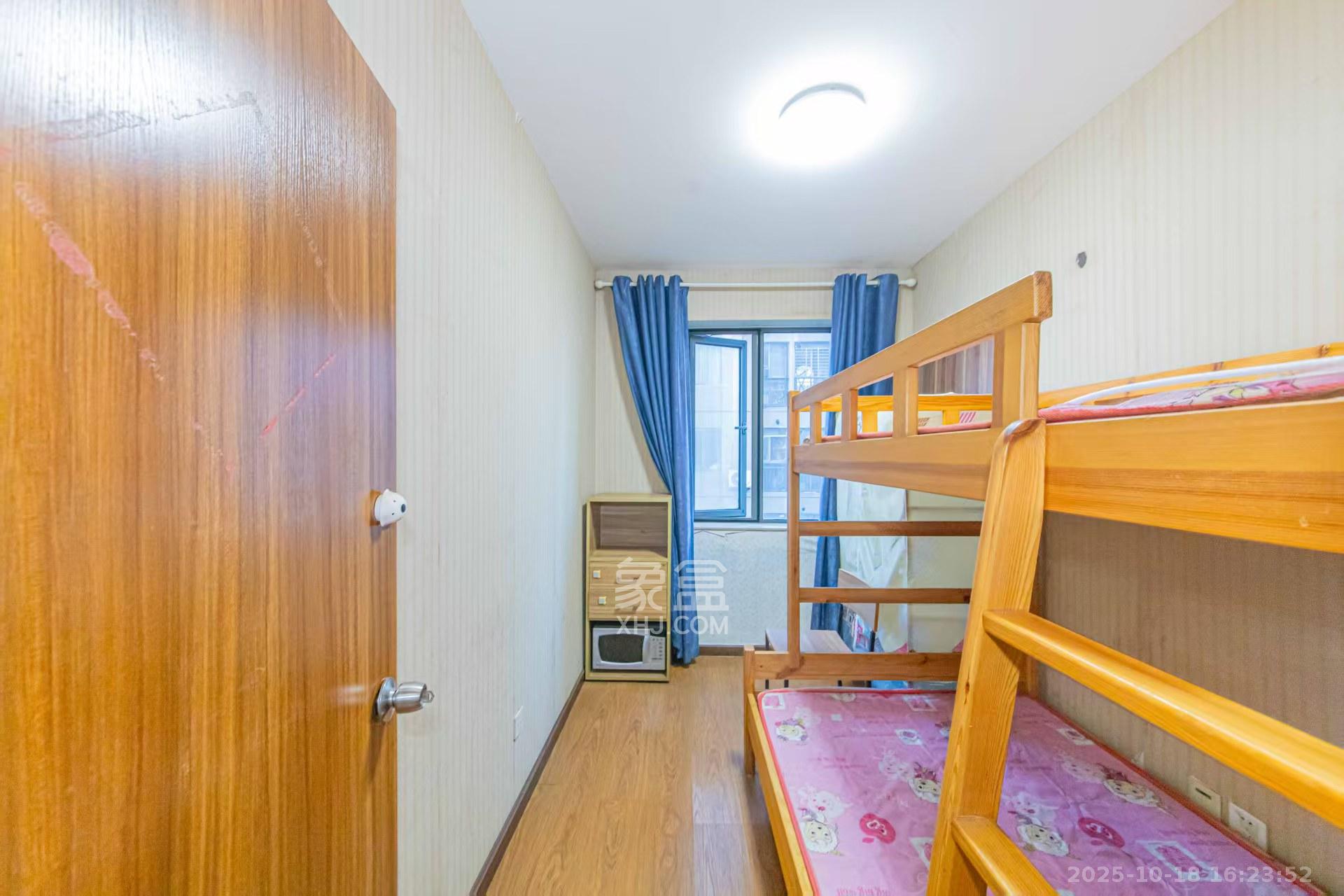 花漾年华(桂花园)  2室2厅1卫    1800.0元/月 花漾年华(桂花园)  2室2厅1卫    1800.0元/月室内图