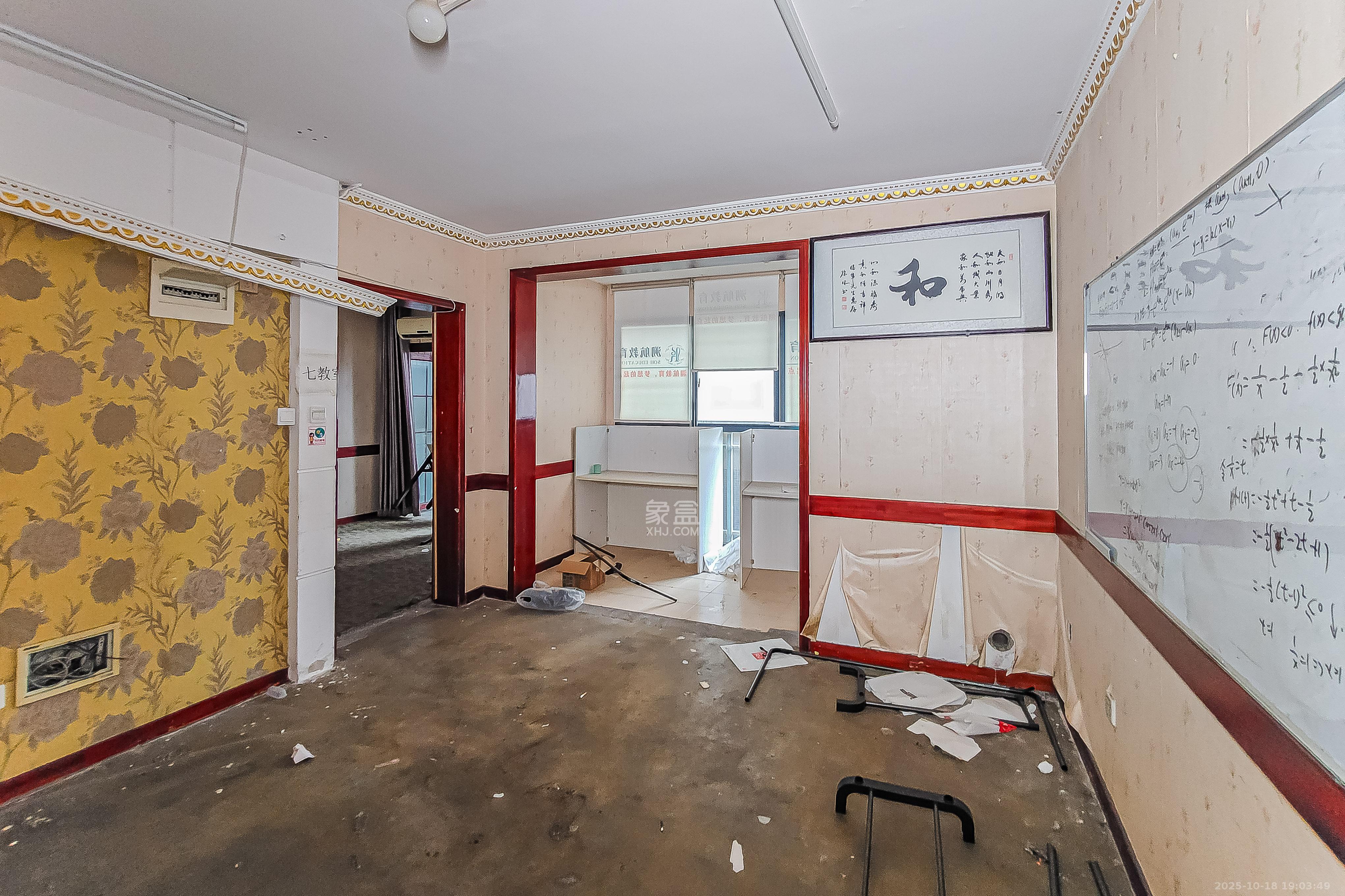 君庭金福苑  4室2厅2卫    120.0万卧室