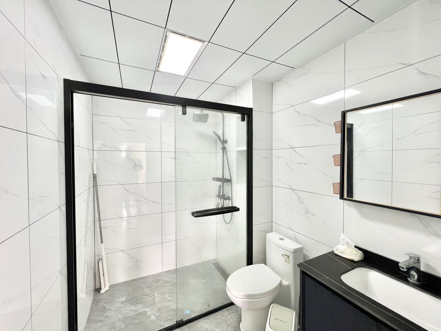 金城天鹅湖  3室2厅1卫    2700.0元/月室内图