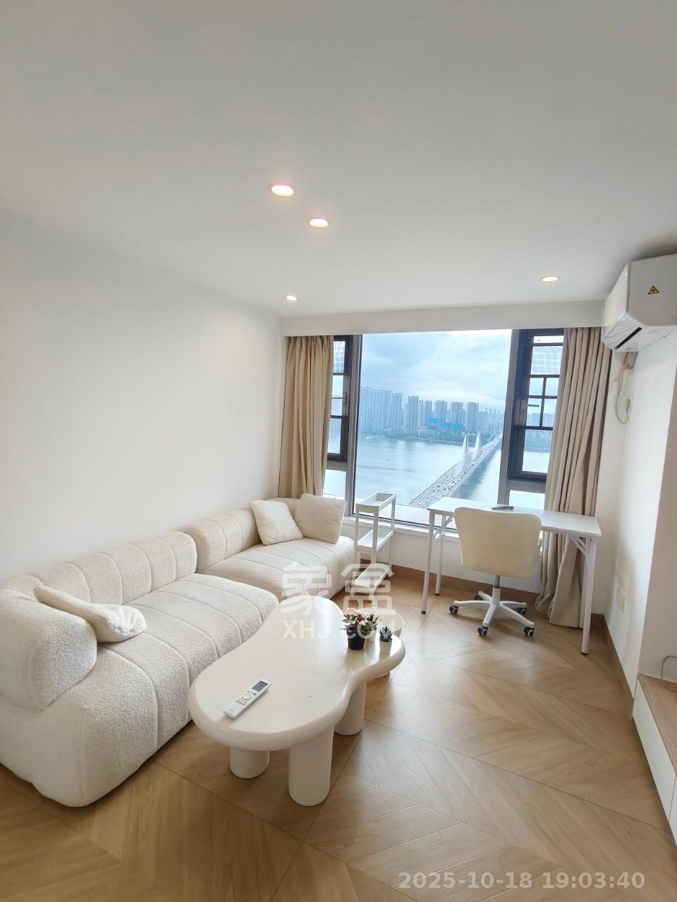 保利天禧EF区  2室1厅1卫    3000.0元/月 保利天禧EF区  2室1厅1卫    3000.0元/月