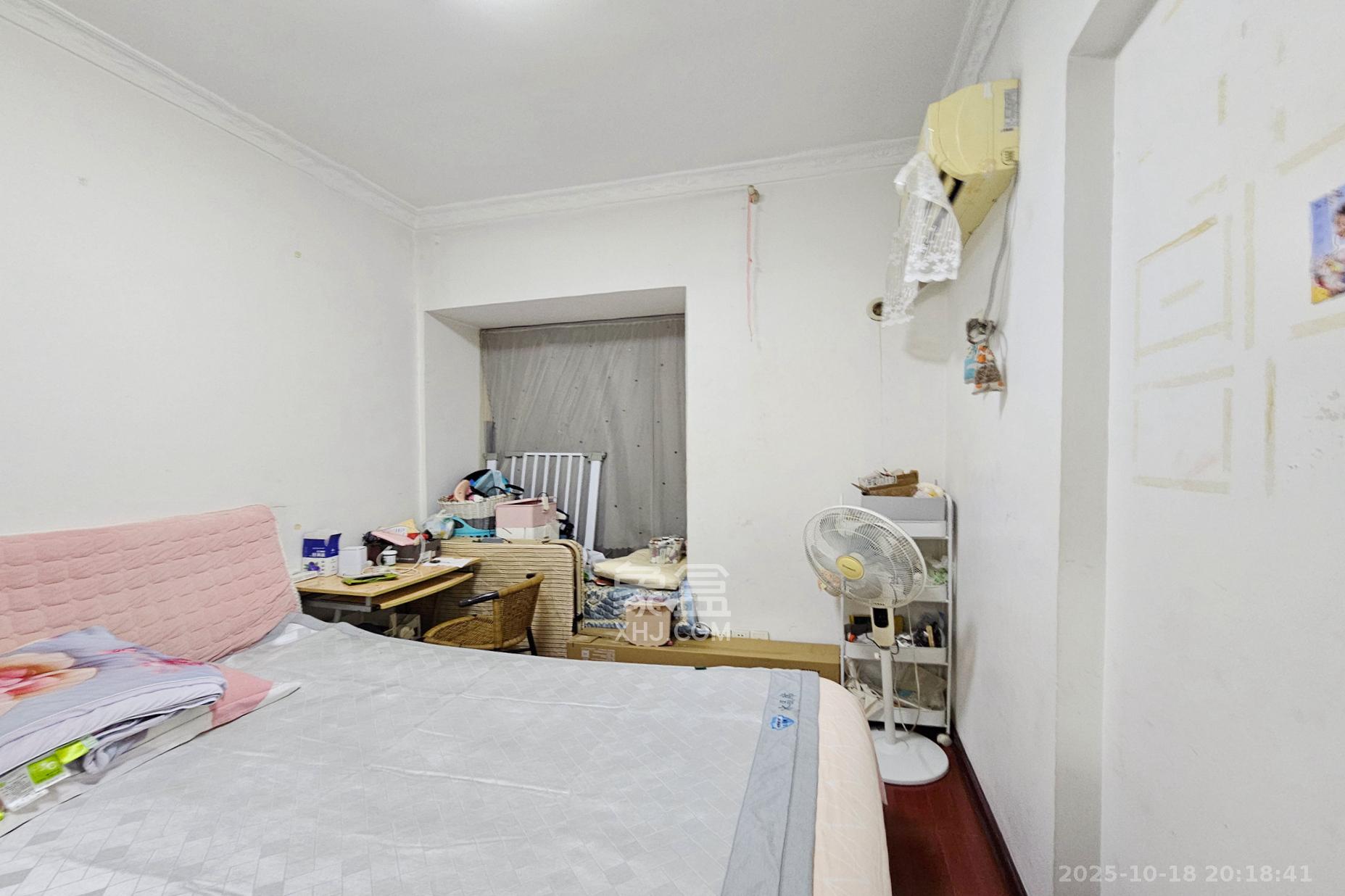 嘉宇盛世华章  2室2厅1卫    75.0万卧室