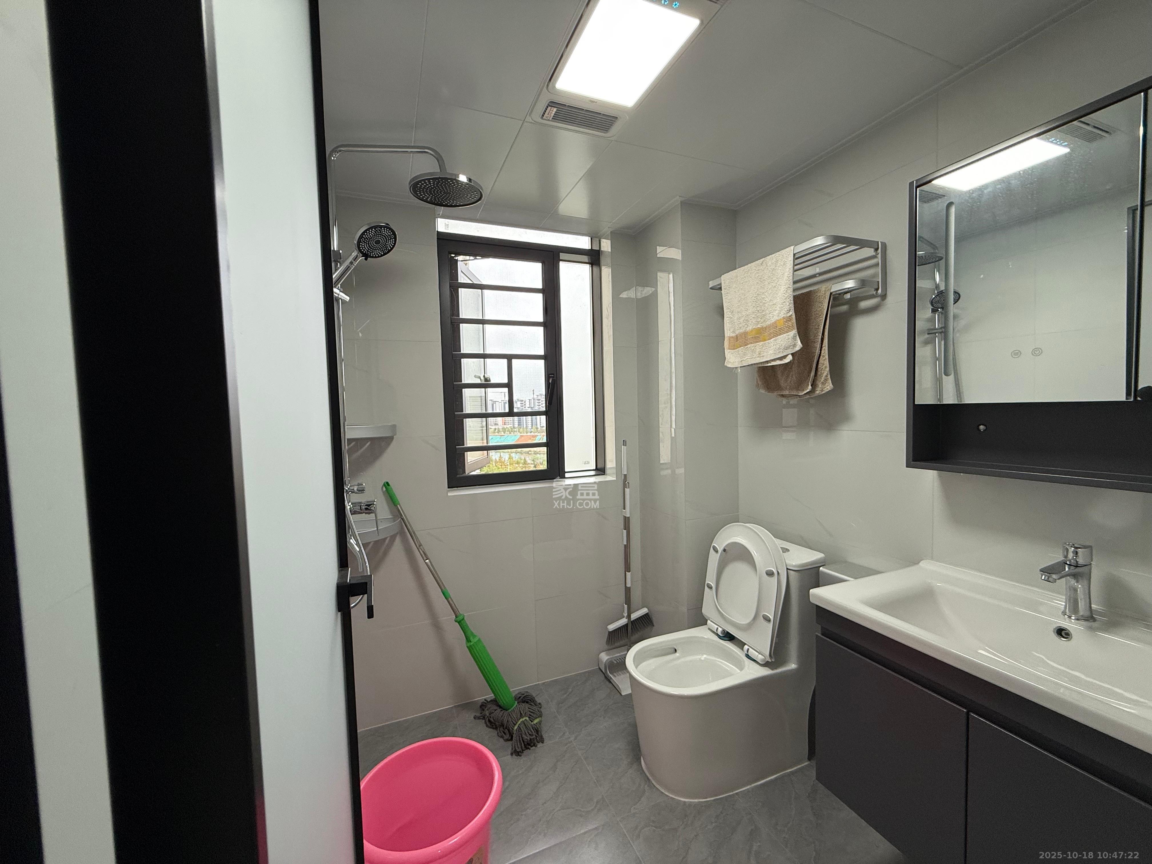 和景家园二期  2室1厅1卫    2100.0元/月室内图