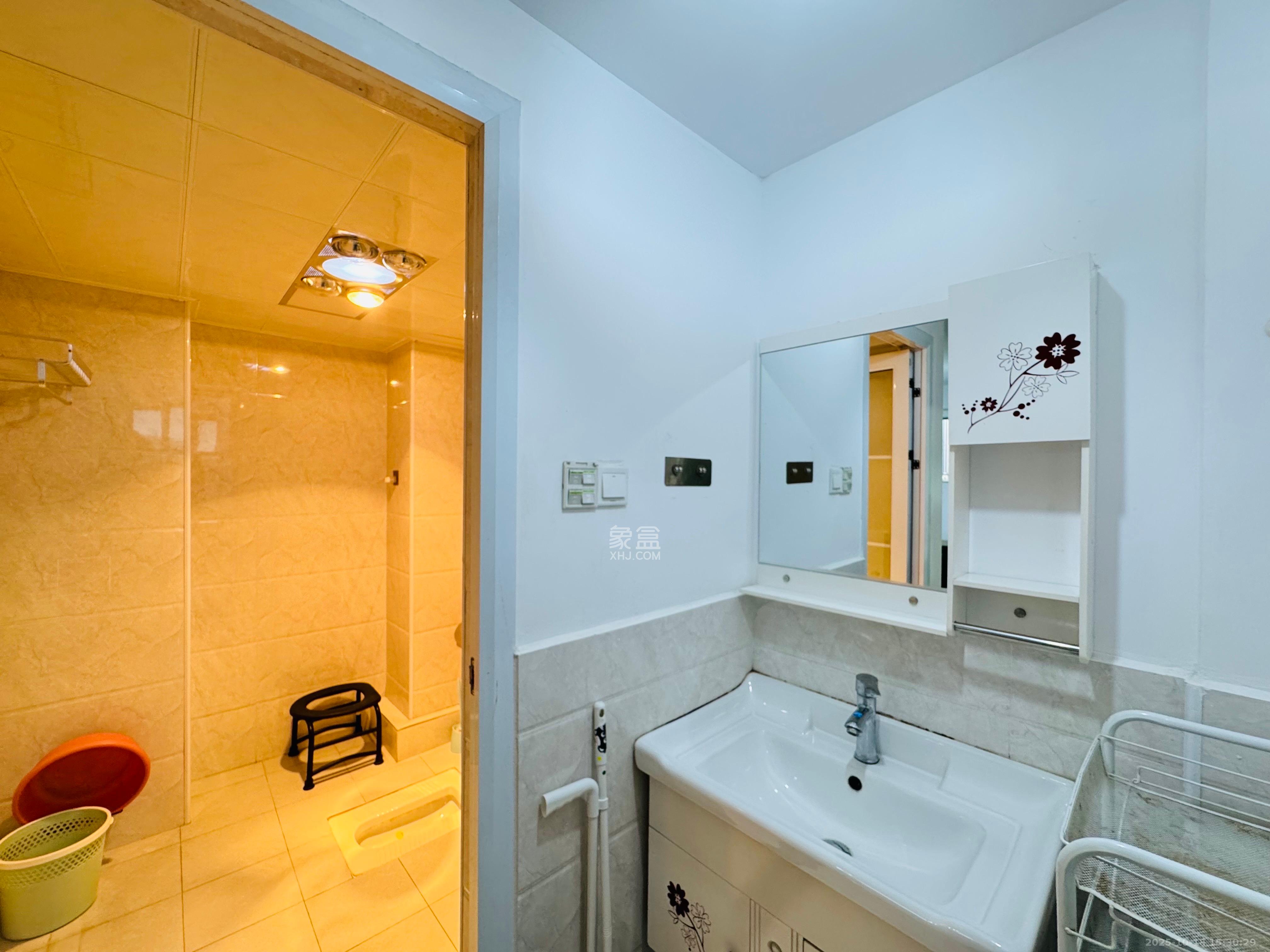 凯悦名城（泰悦公寓）  2室1厅1卫    2300.0元/月室内图