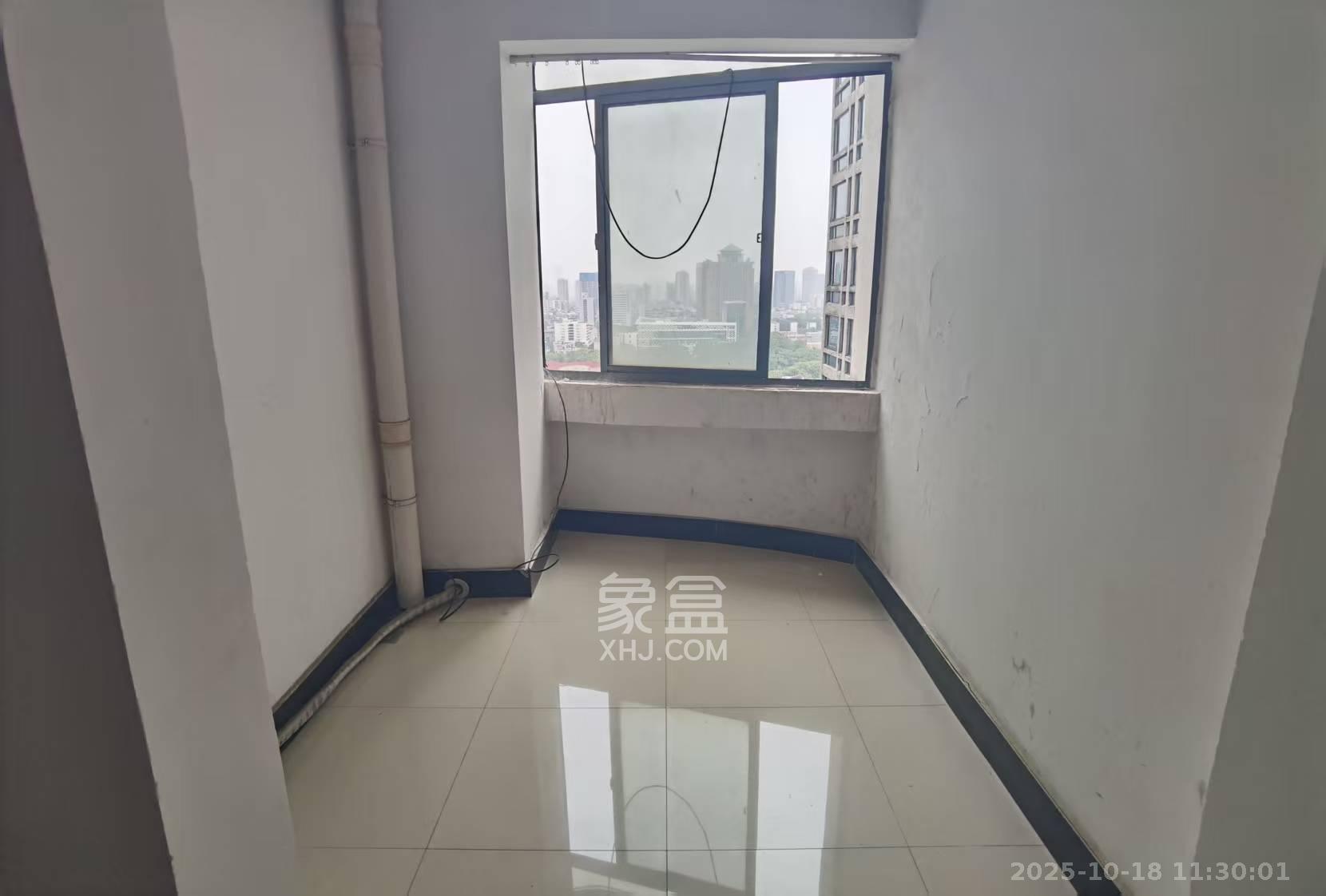 欧园  3室2厅1卫    2600.0元/月 欧园  3室2厅1卫    2600.0元/月室内图