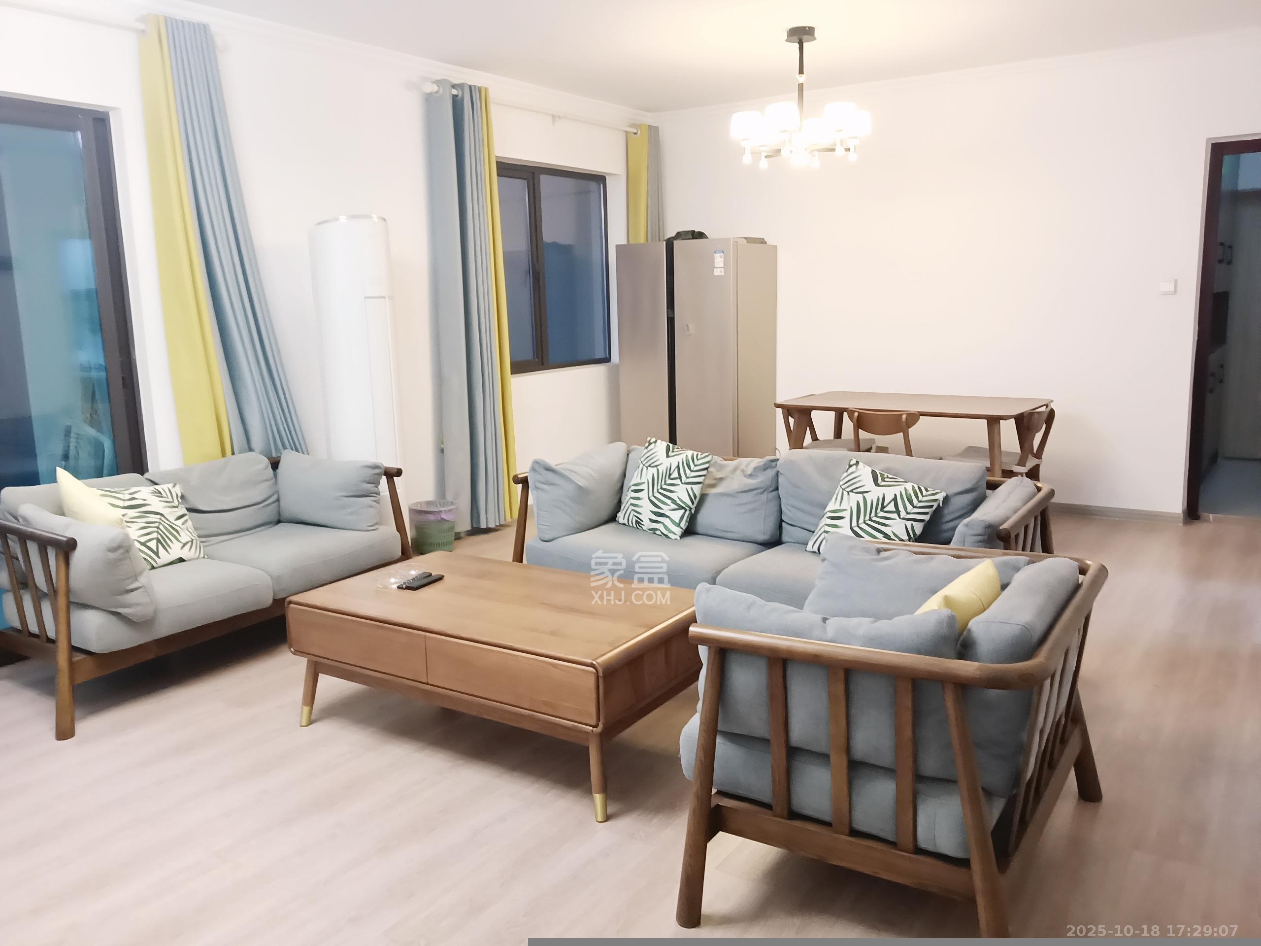 合能枫丹丽舍(柏悦名苑) 4室2厅2卫 3200.0元/月 合能枫丹丽舍(柏悦名苑) 4室2厅2卫 3200.0元/月室内图