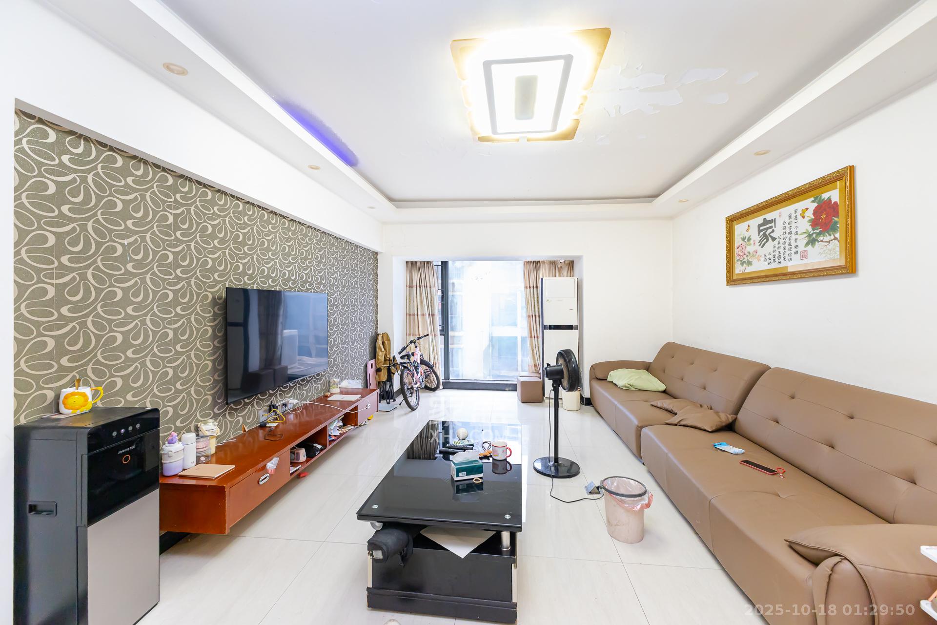 南山苏迪亚诺 3室2厅2卫 79.8万 南山苏迪亚诺 3室2厅2卫 79.8万客厅