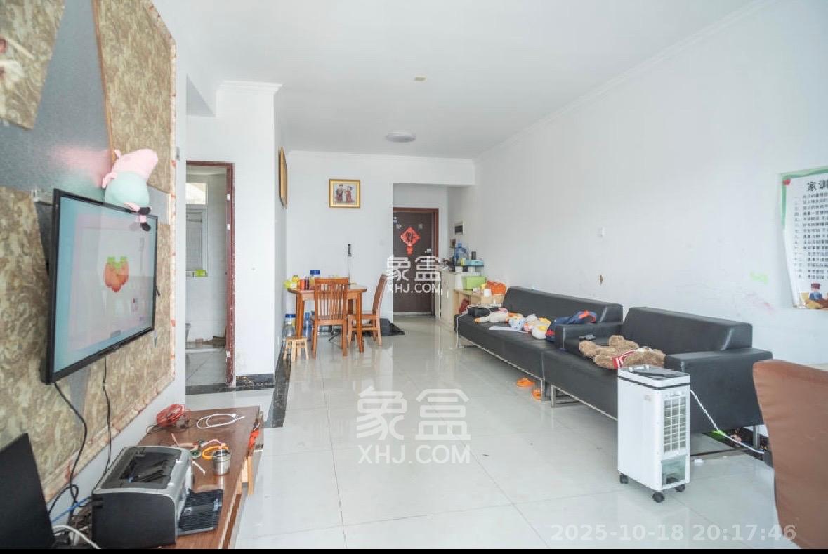 和悦城(蟠龙景苑)  3室2厅2卫    1700.0元/月 和悦城(蟠龙景苑)  3室2厅2卫    1700.0元/月室内图