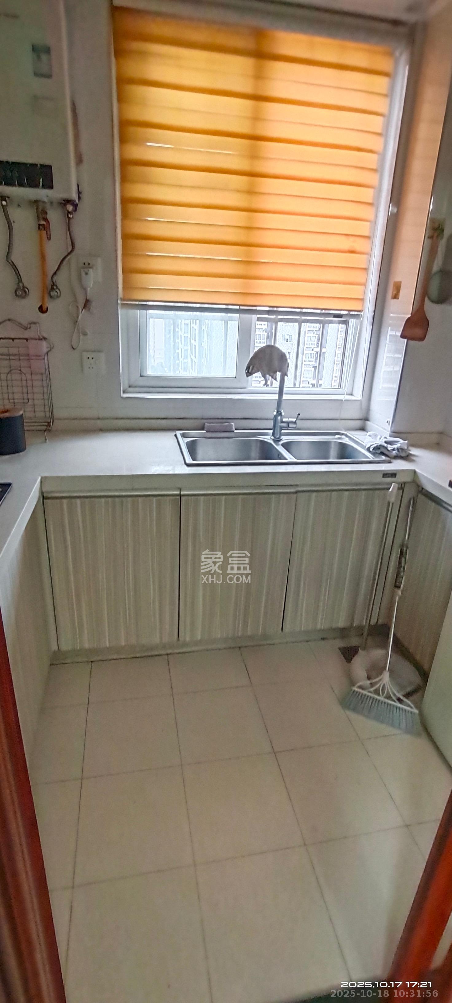 昌和商业中心/昌和国际  2室2厅1卫    1600.0元/月 昌和商业中心/昌和国际  2室2厅1卫    1600.0元/月室内图