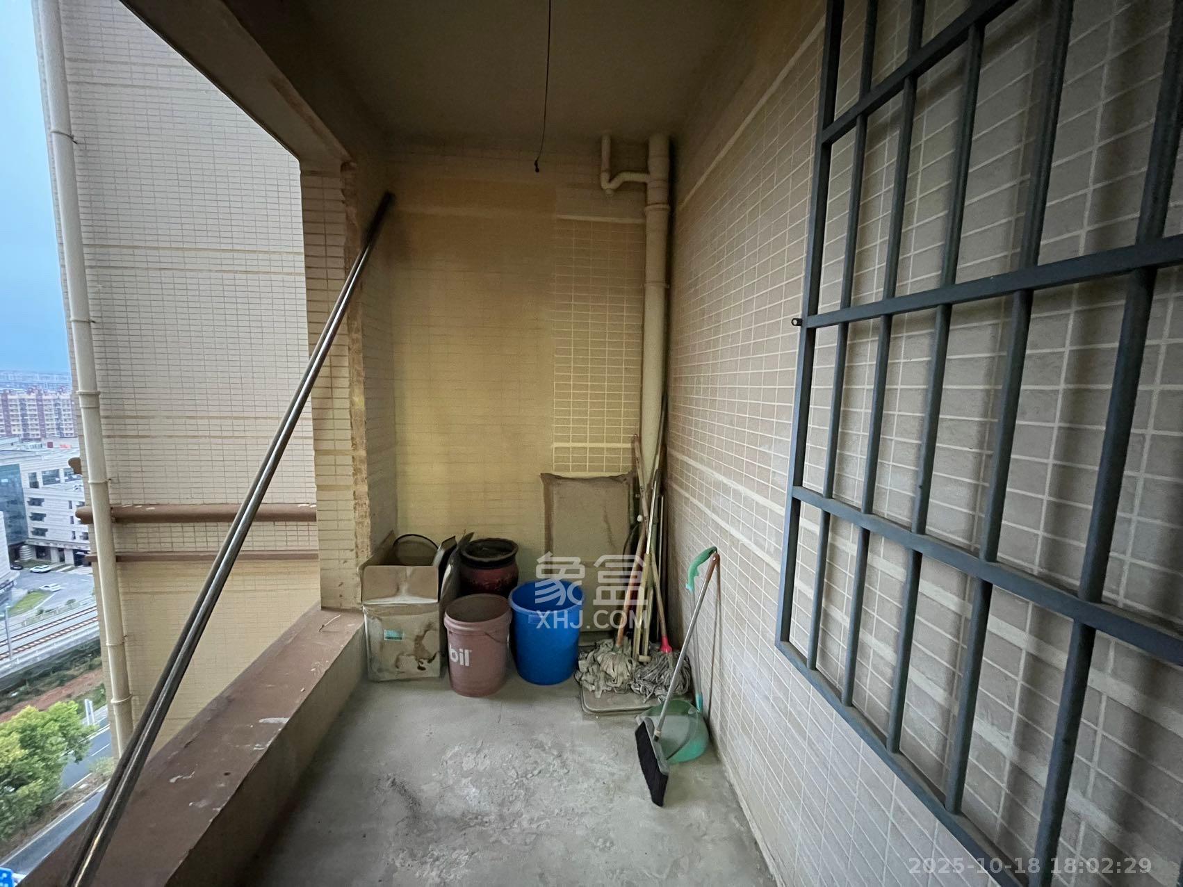 中建芙蓉嘉苑 3室2厅2卫 2500.0元/月 中建芙蓉嘉苑 3室2厅2卫 2500.0元/月室内图