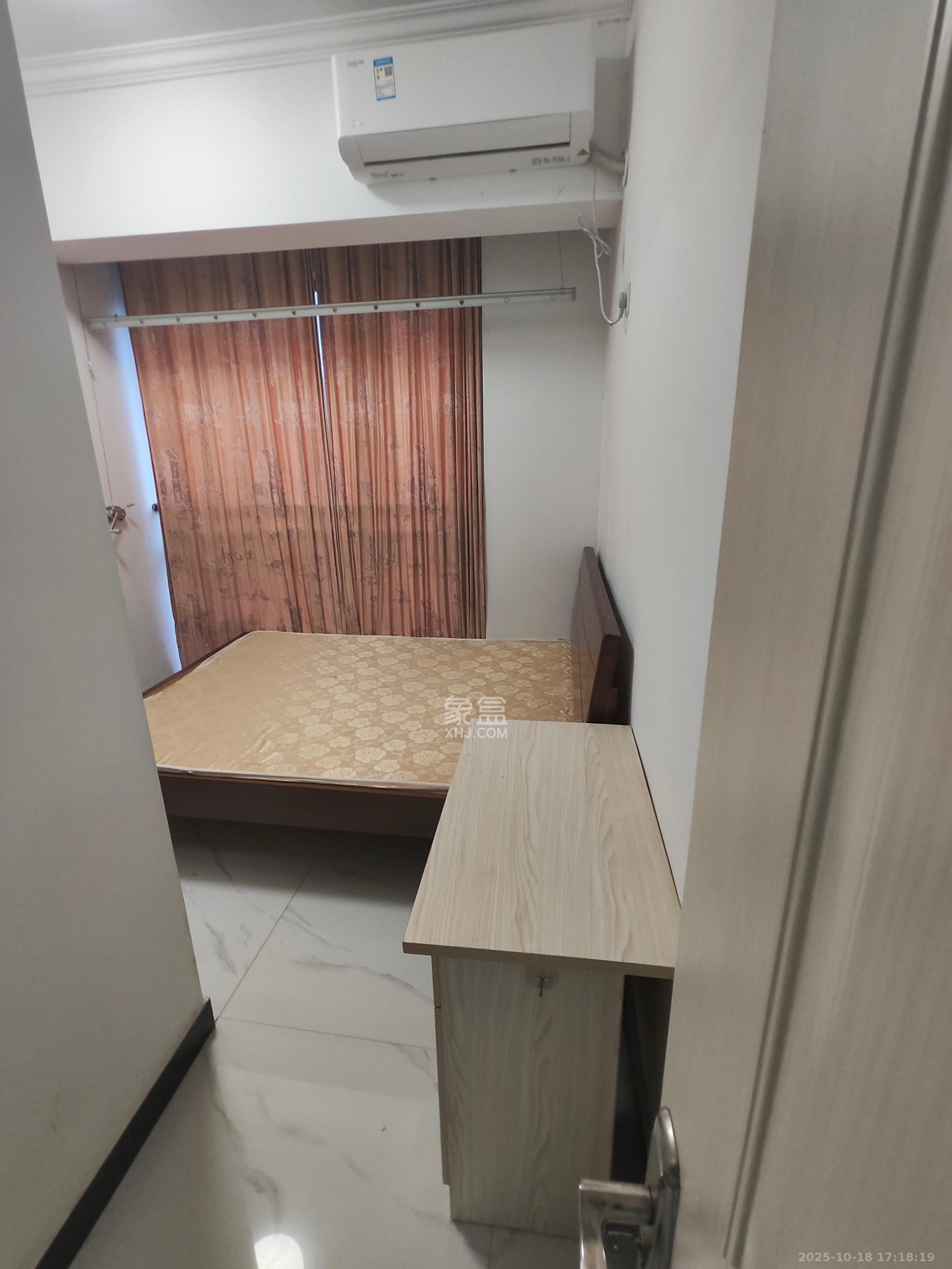 地华梅溪湖畔  2室1厅1卫    1700.0元/月 地华梅溪湖畔  2室1厅1卫    1700.0元/月室内图