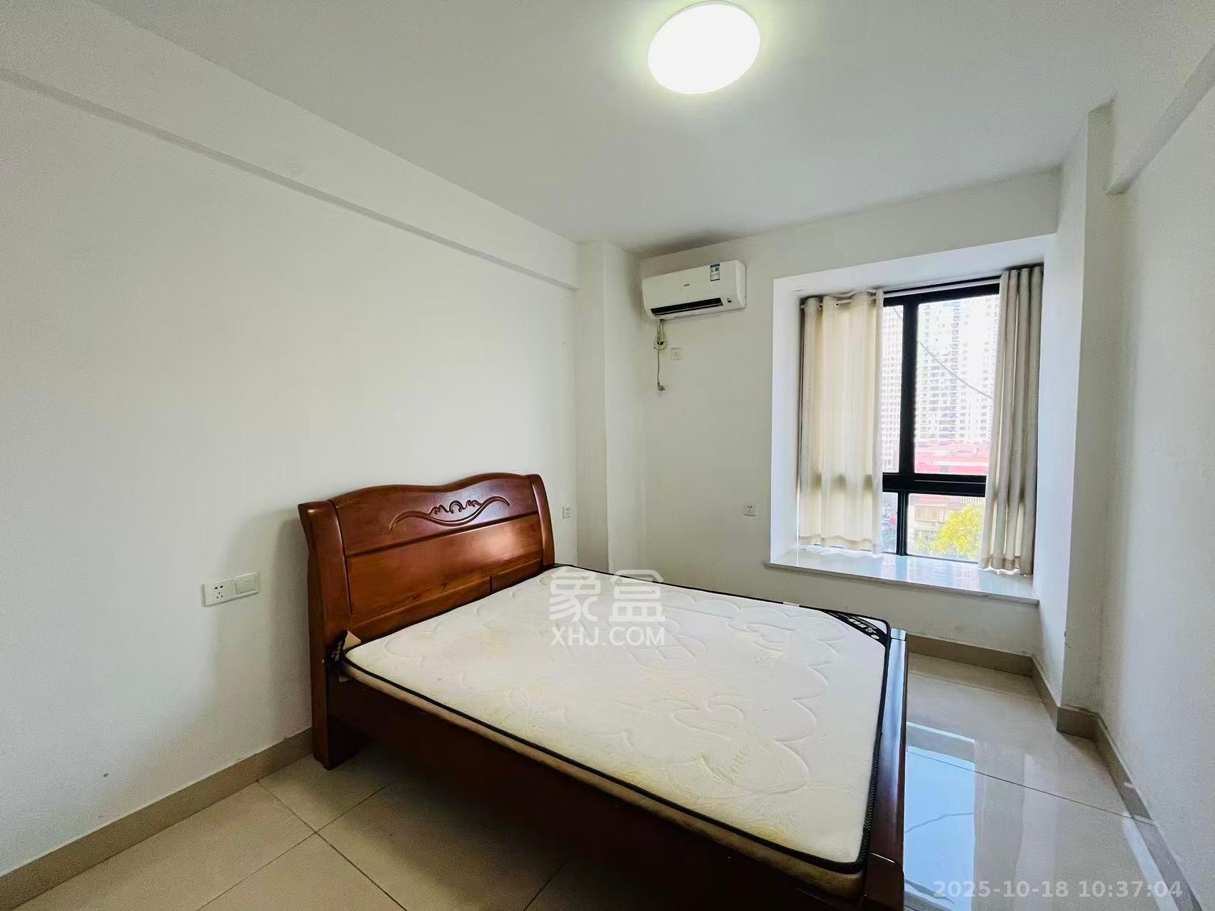 浏阳河畔家园  3室1厅1卫    2700.0元/月室内图