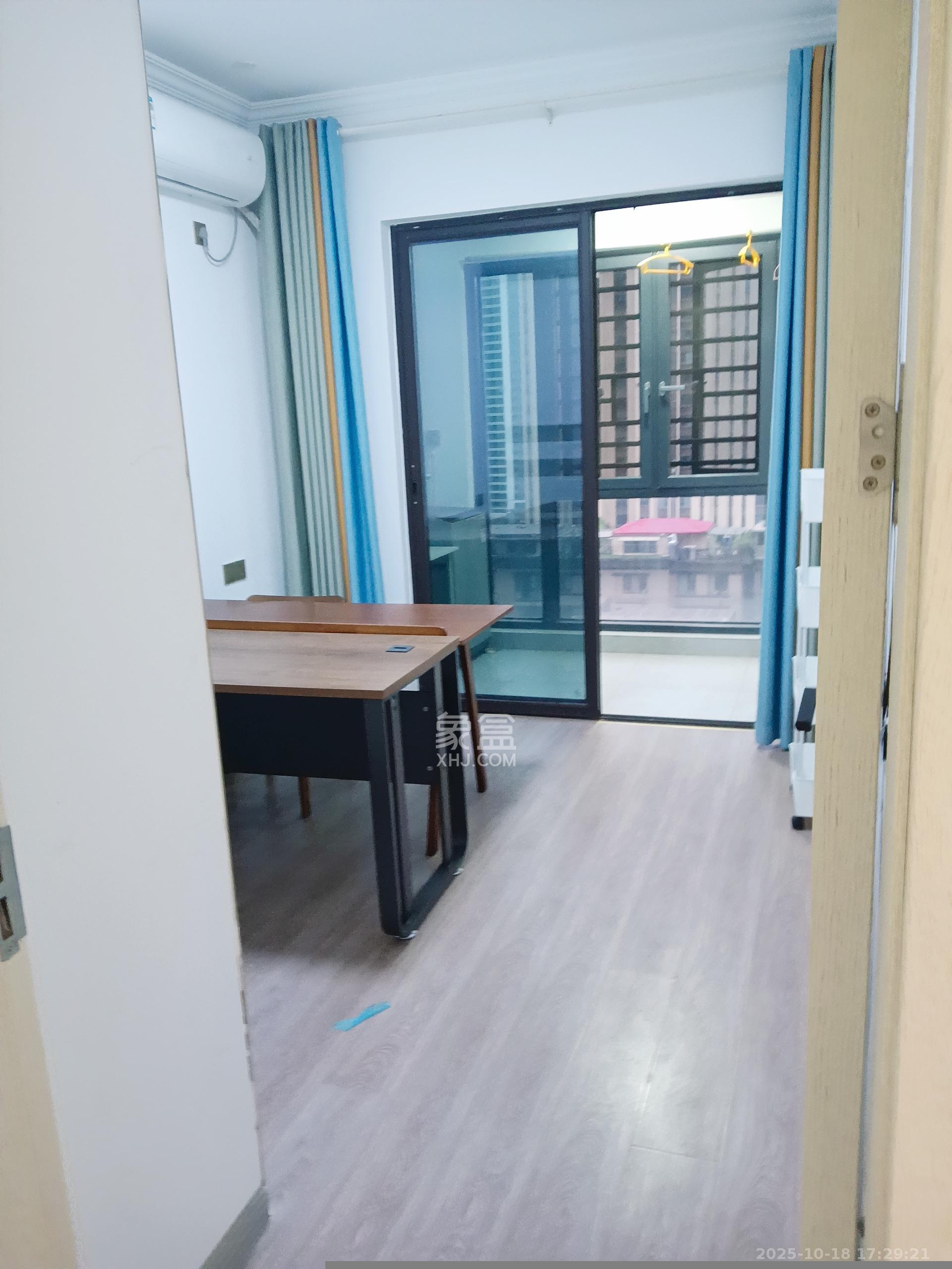 合能枫丹丽舍(柏悦名苑) 4室2厅2卫 3200.0元/月 合能枫丹丽舍(柏悦名苑) 4室2厅2卫 3200.0元/月室内图