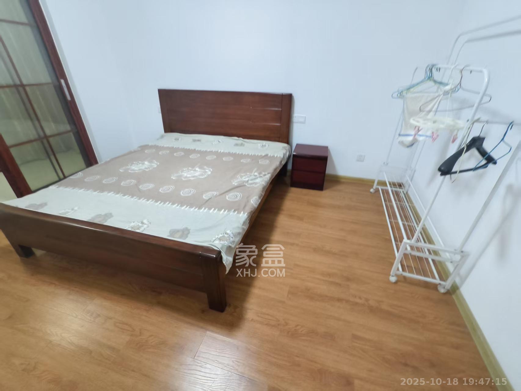 旺景园  4室2厅2卫    3200.0元/月室内图