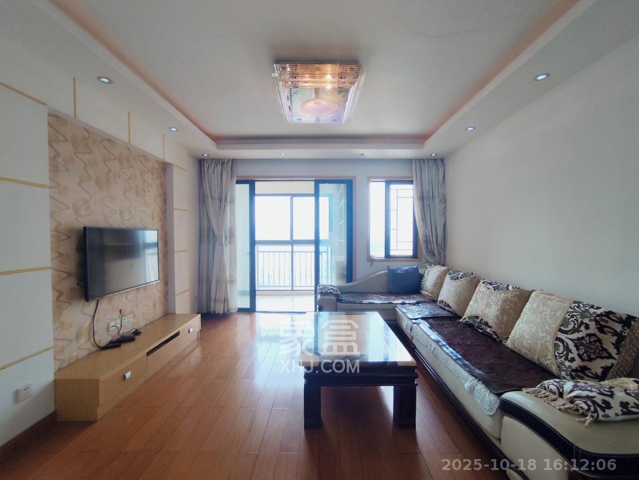 旭辉华庭  3室2厅1卫    2200.0元/月 旭辉华庭  3室2厅1卫    2200.0元/月室内图