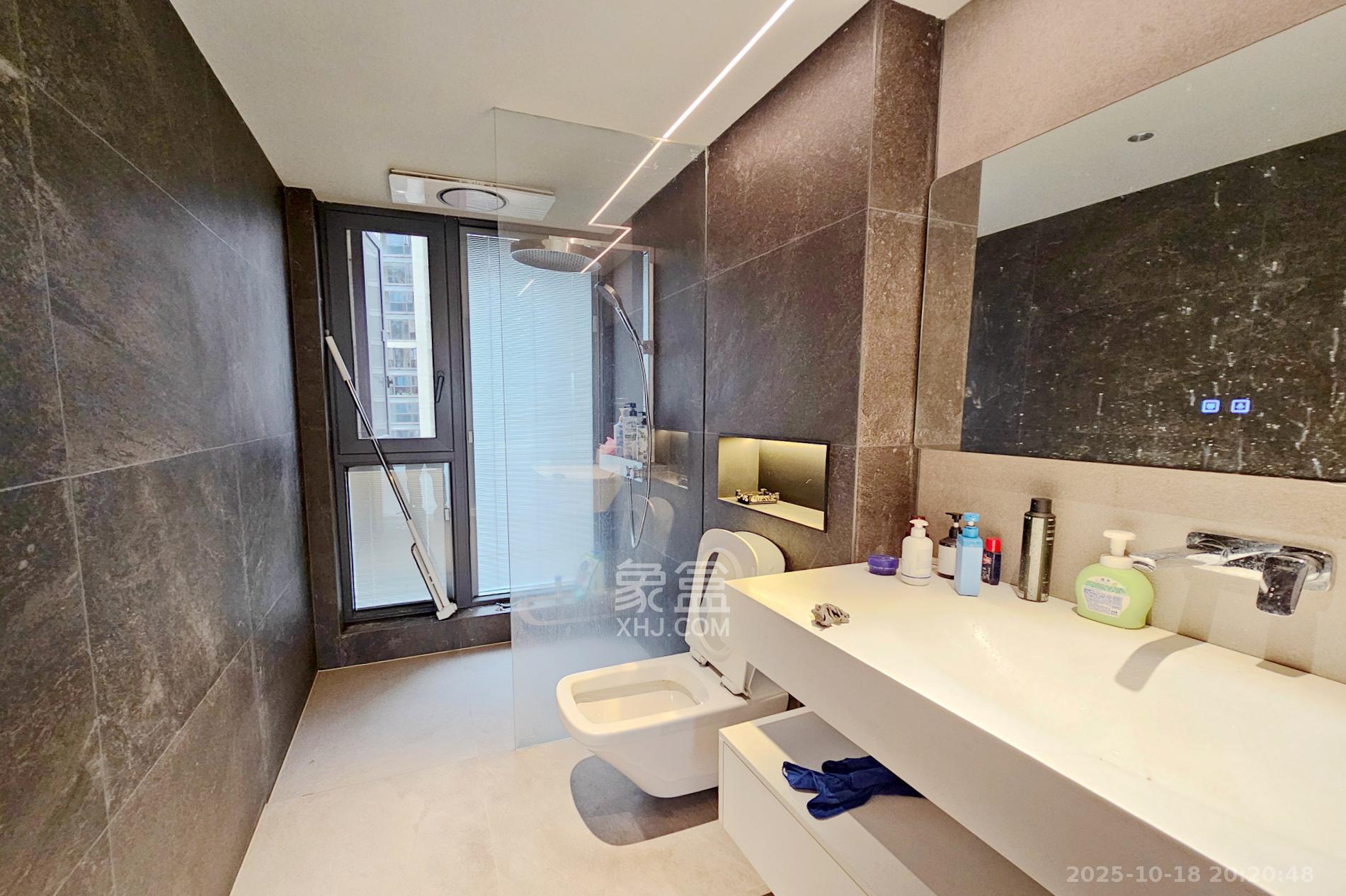 明昇壹城(明昇时代广场)二期  4室2厅2卫    258.0万 明昇壹城(明昇时代广场)二期  4室2厅2卫    258.0万其他