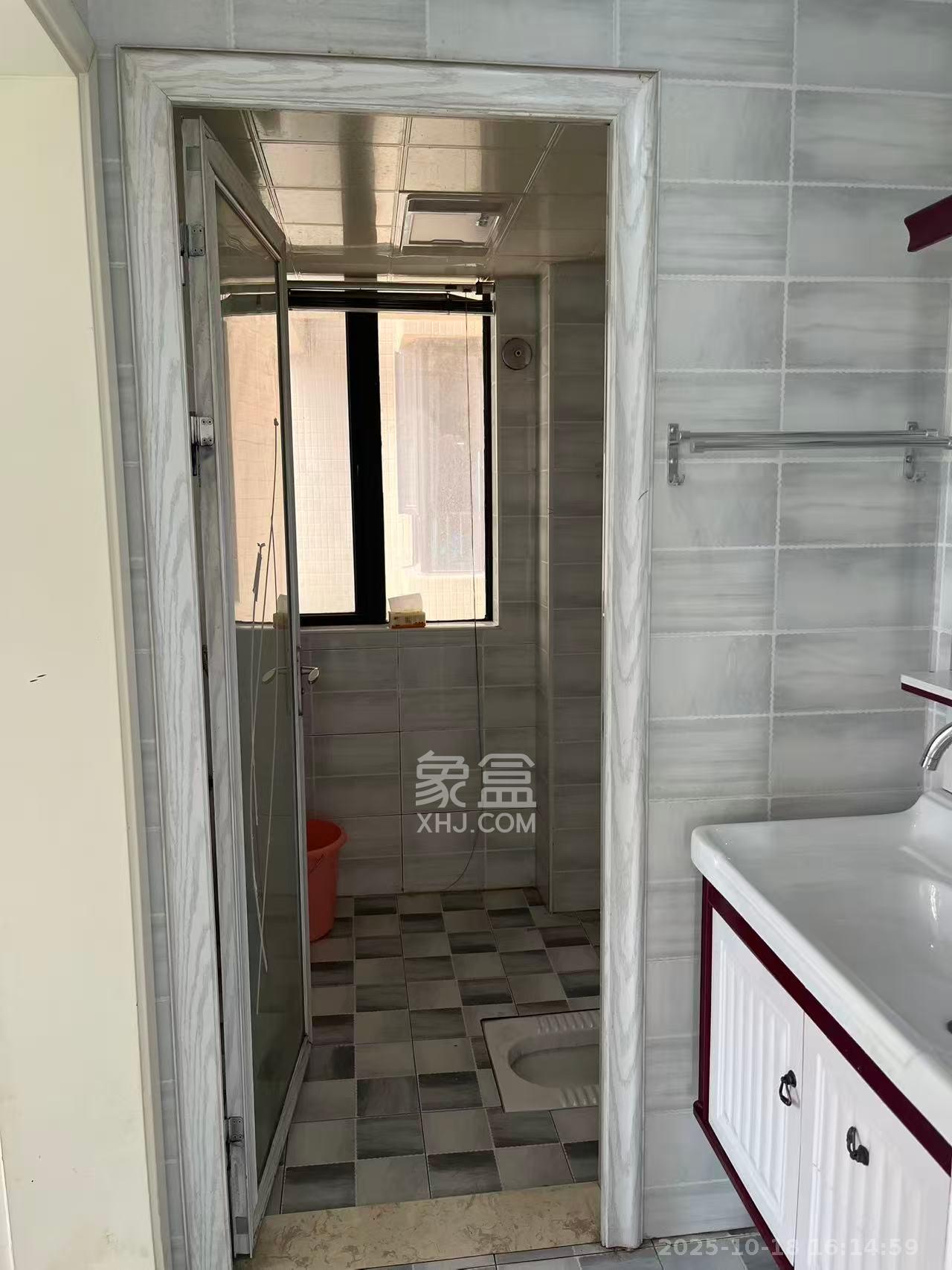 南城印象  3室2厅1卫    2100.0元/月 南城印象  3室2厅1卫    2100.0元/月室内图