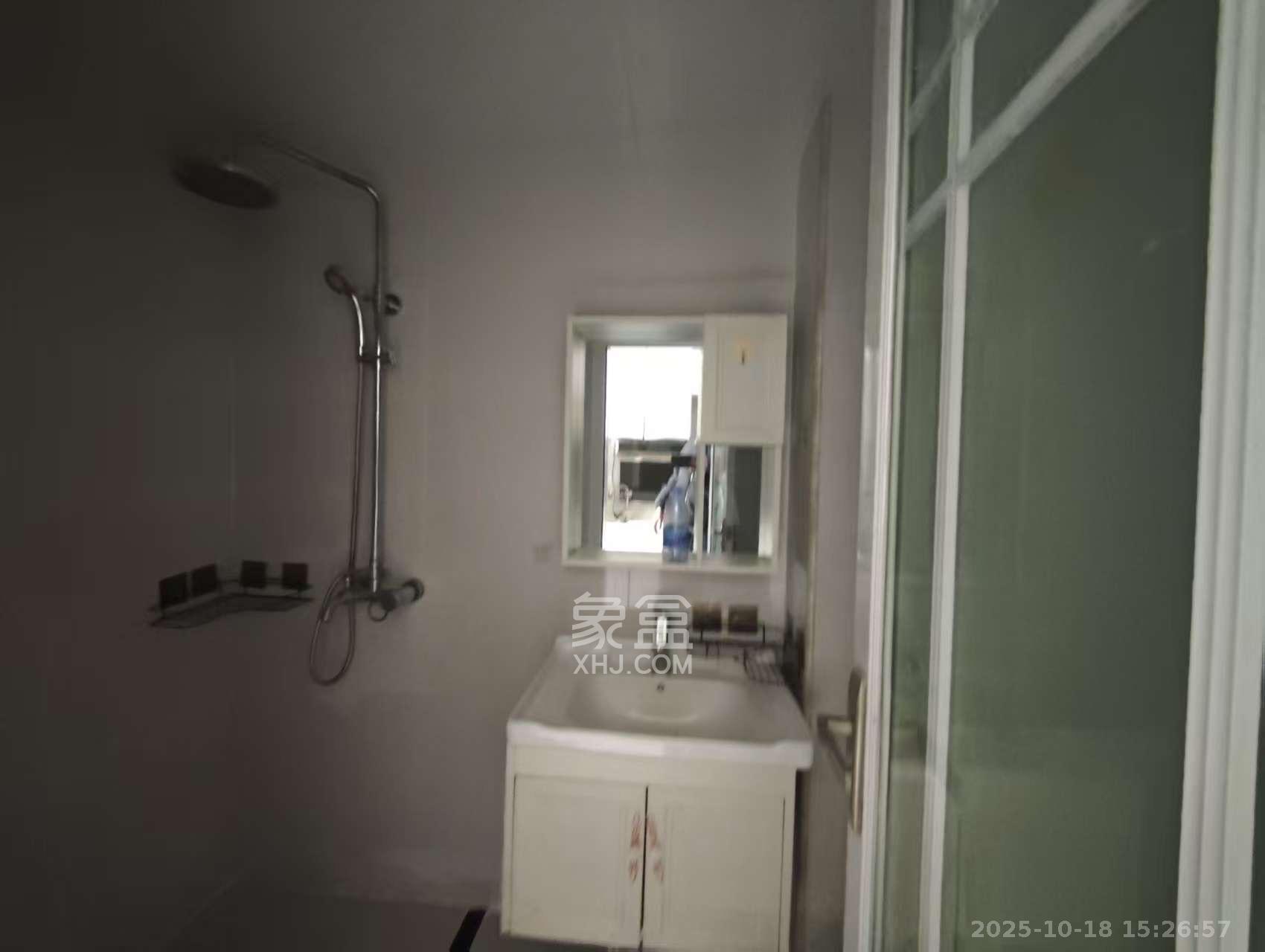 东盈商业广场（华泉城市广场）  1室1厅1卫    2000.0元/月室内图