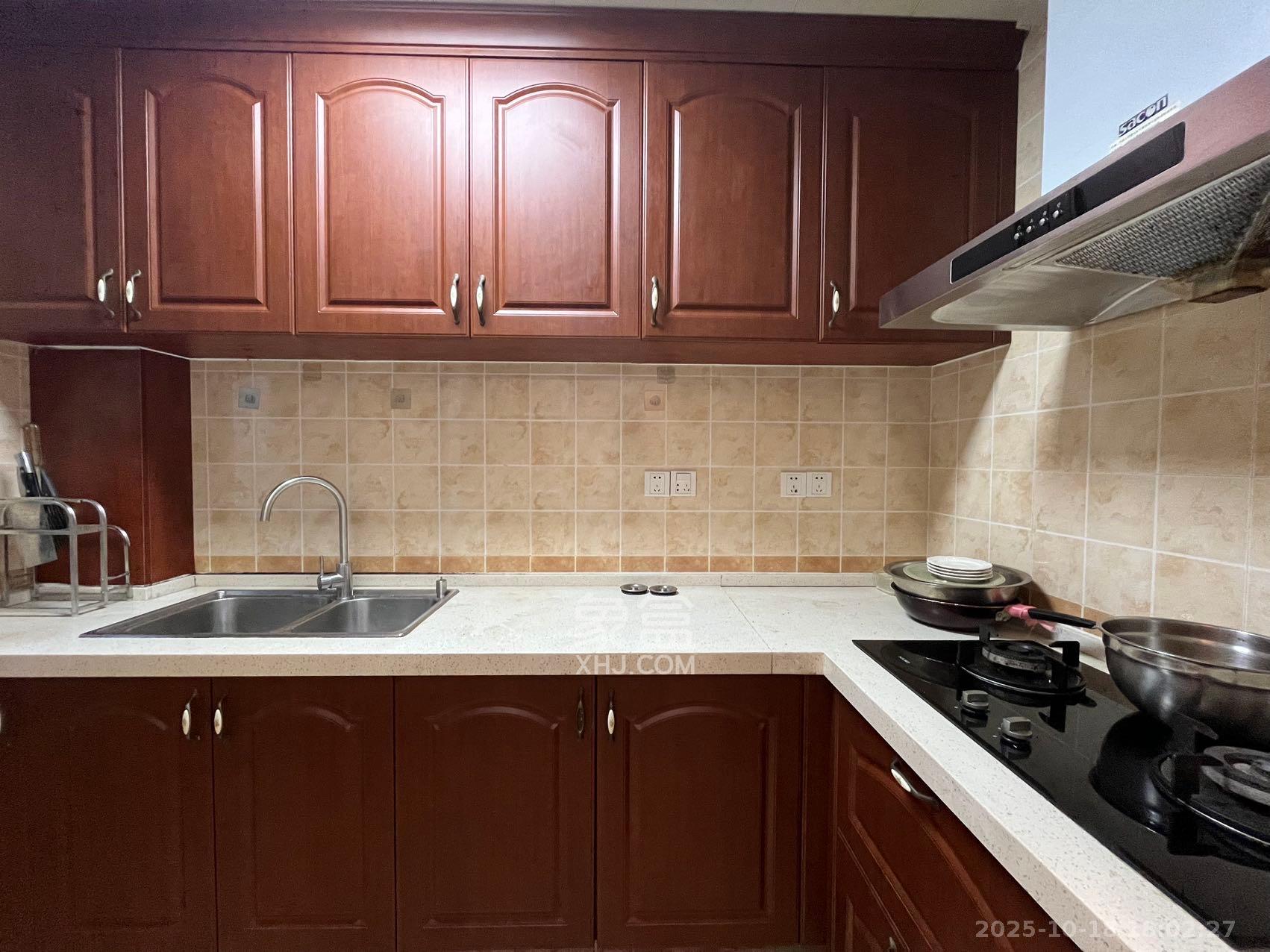 中建芙蓉嘉苑  3室2厅2卫    2500.0元/月室内图