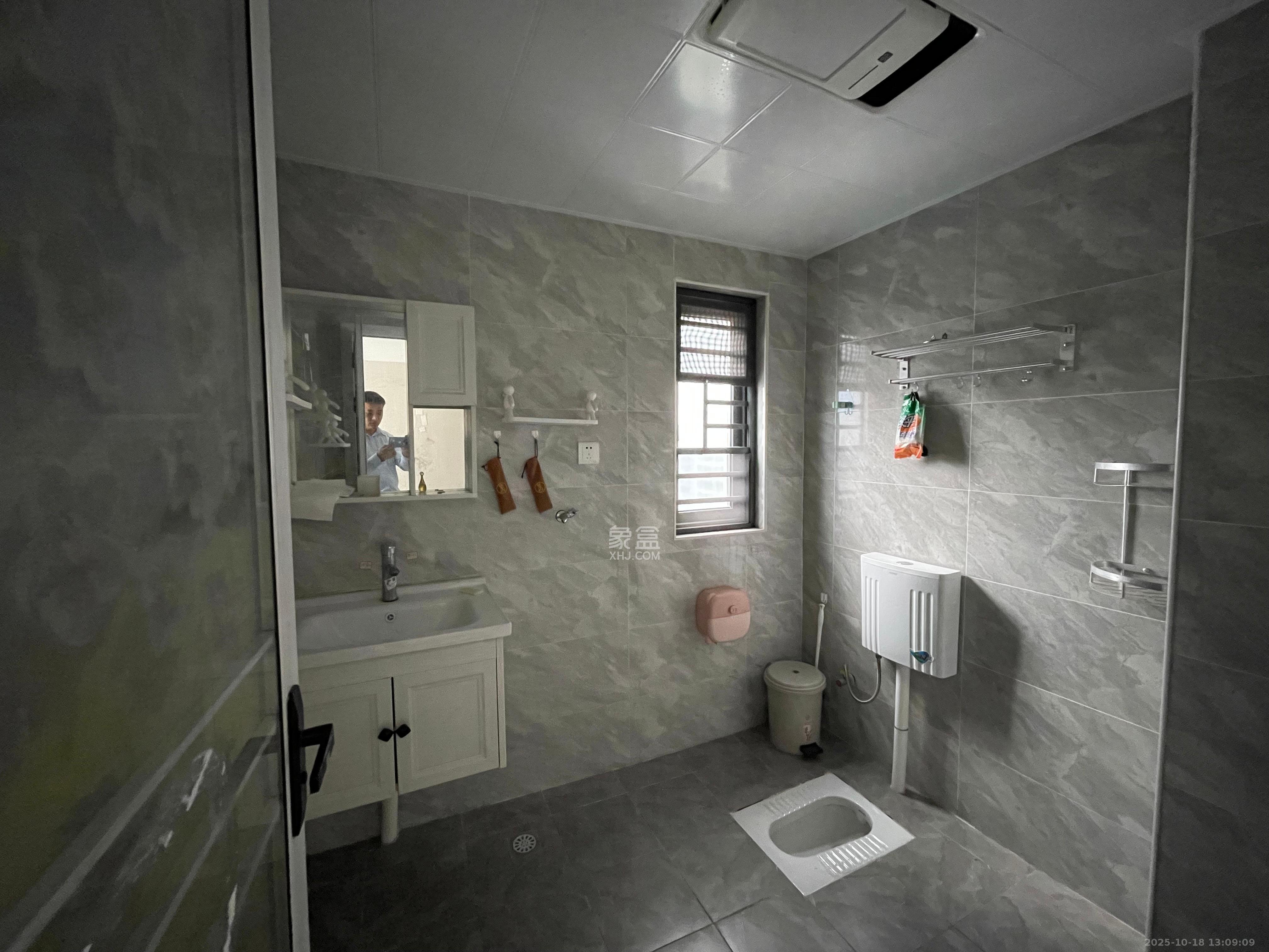 蔷薇国际  4室2厅2卫    3000.0元/月室内图