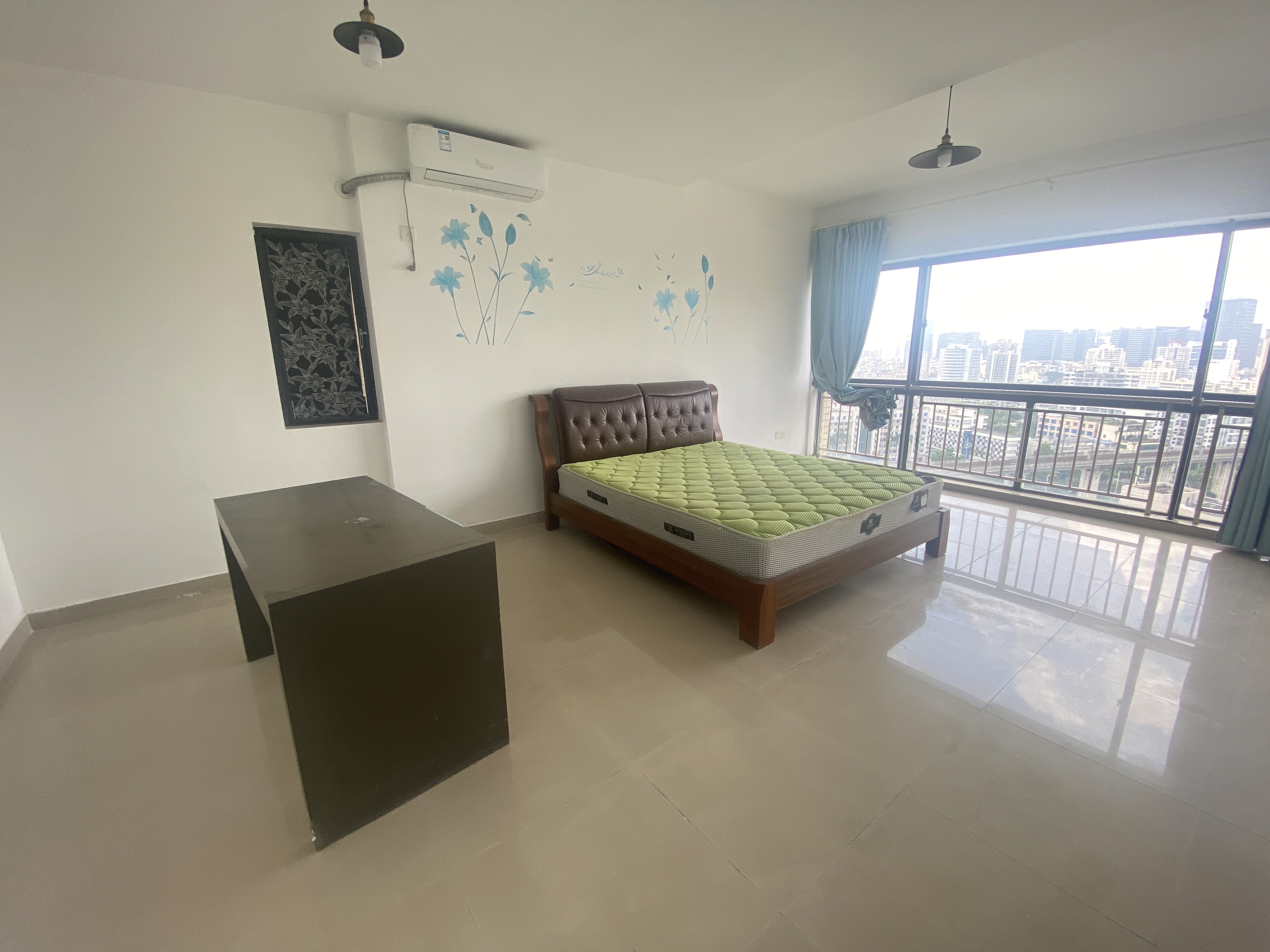 康馨花园 3室1厅1卫 2500.0元/月 康馨花园 3室1厅1卫 2500.0元/月室内图