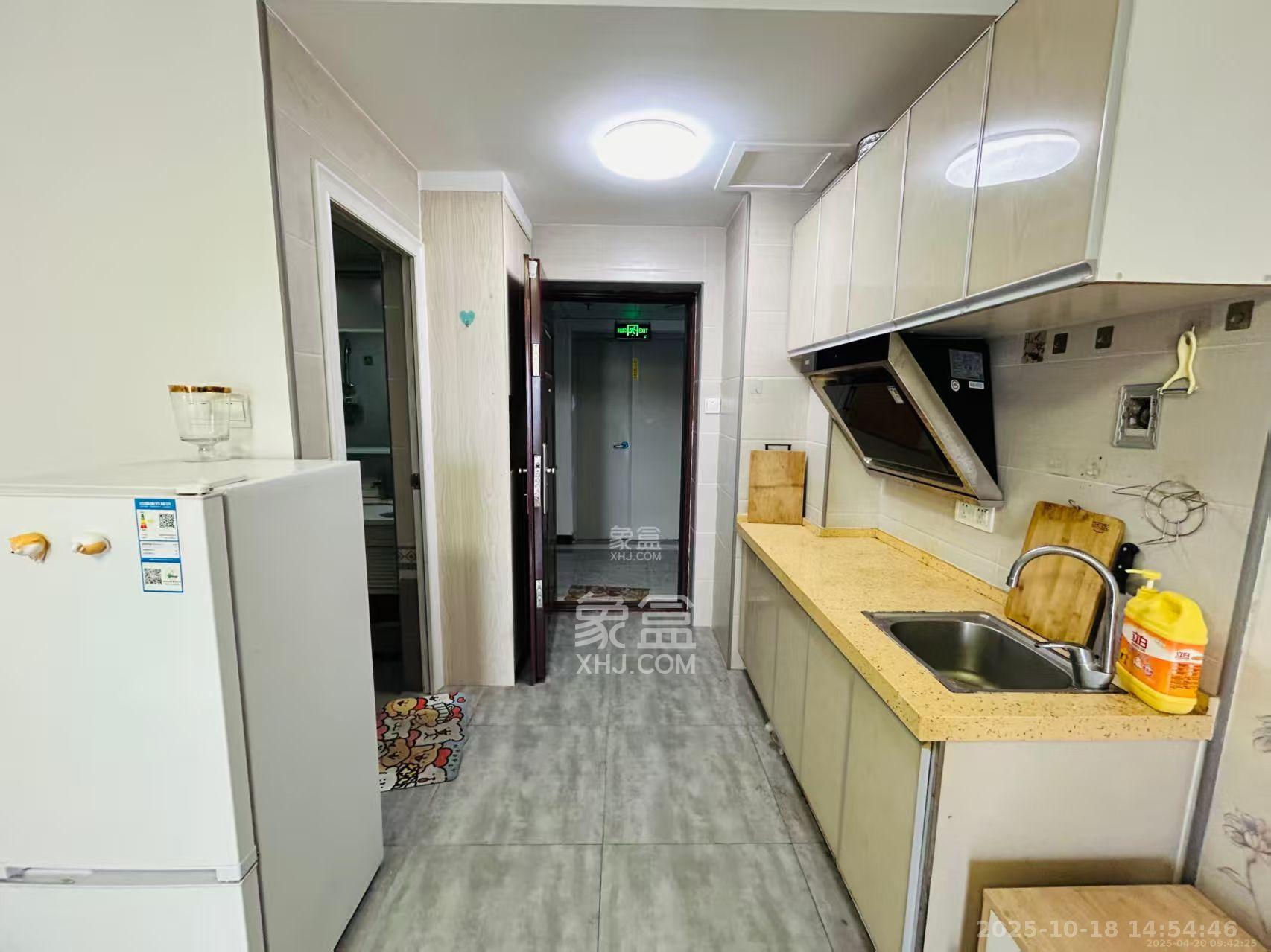 中交里城  1室1厅1卫    1500.0元/月 中交里城  1室1厅1卫    1500.0元/月室内图