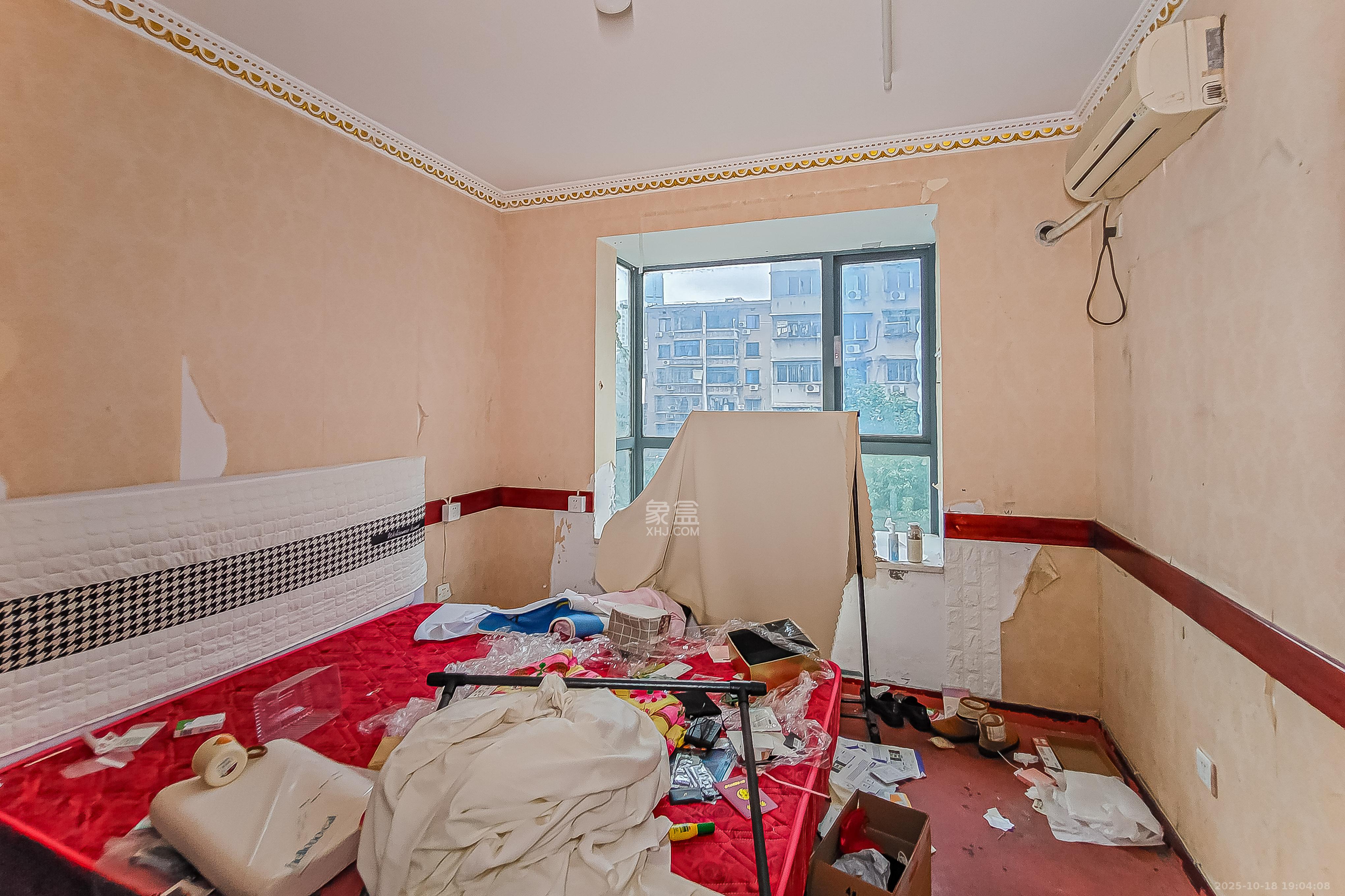 君庭金福苑  3室2厅1卫    65.0万卧室