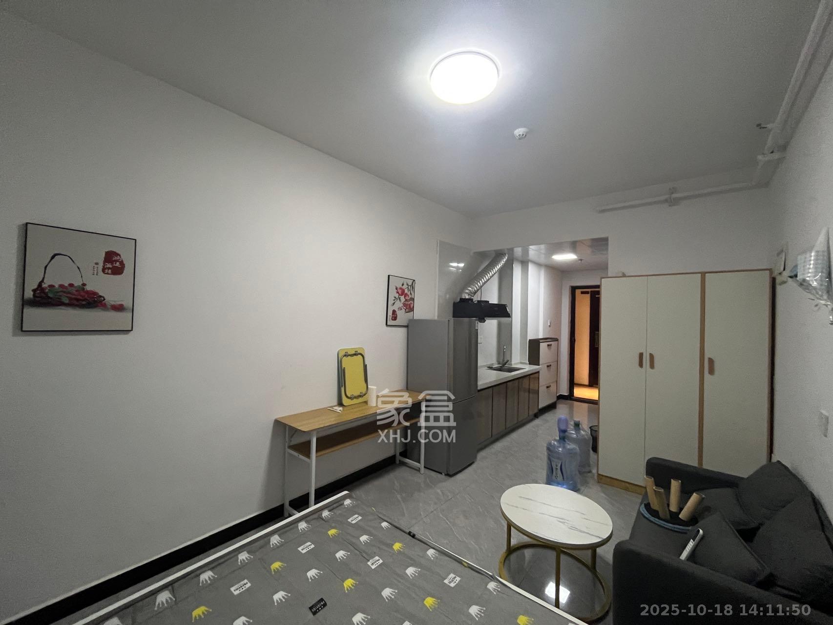 保利麓谷林语I区  1室1厅1卫    1300.0元/月室内图