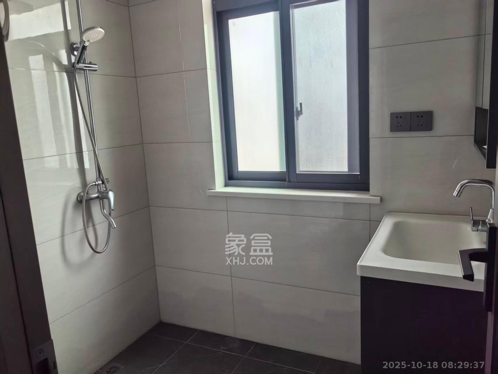 凯富南方鑫城  4室2厅2卫    2600.0元/月室内图