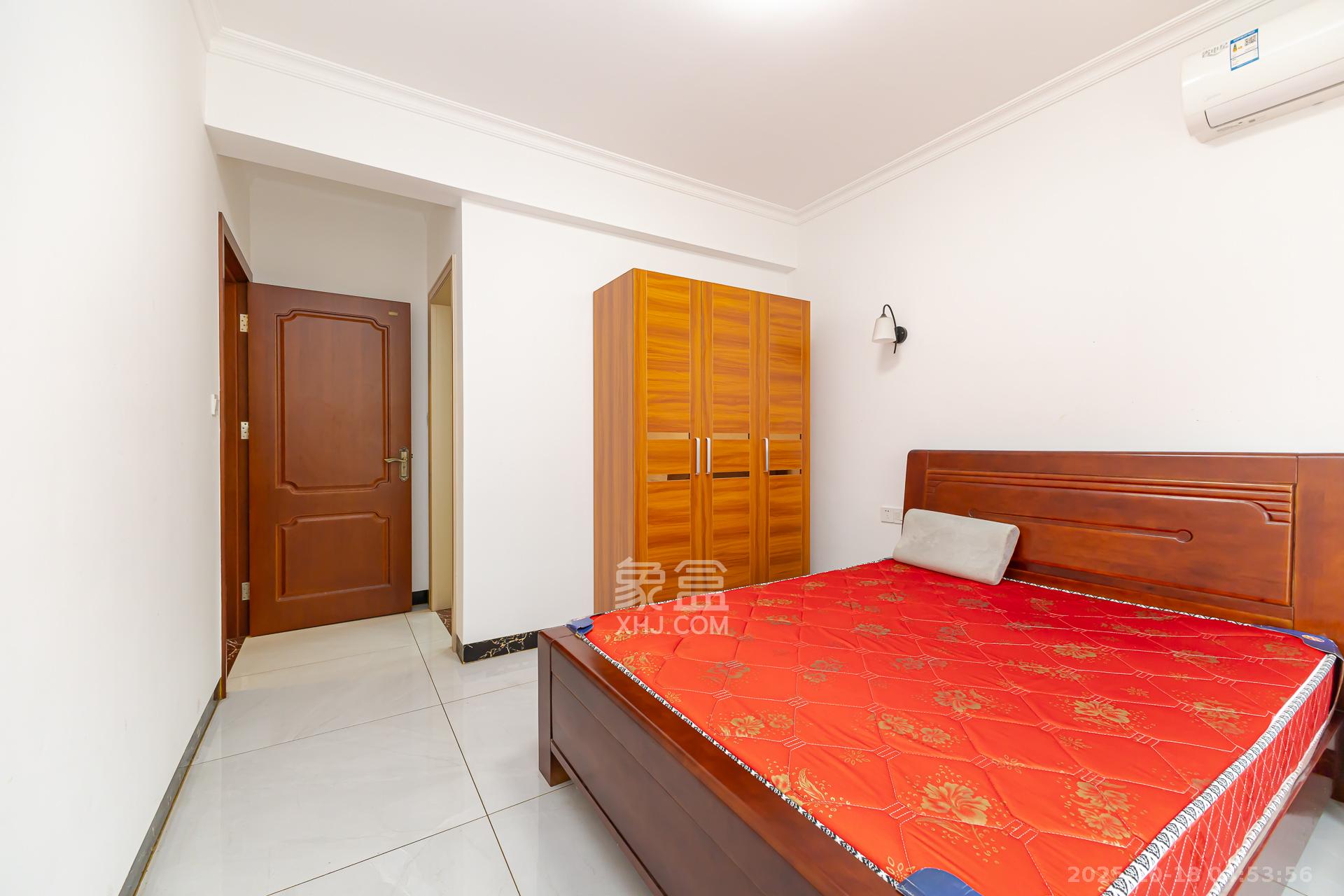 勤诚达境界城  3室2厅2卫    85.0万卧室