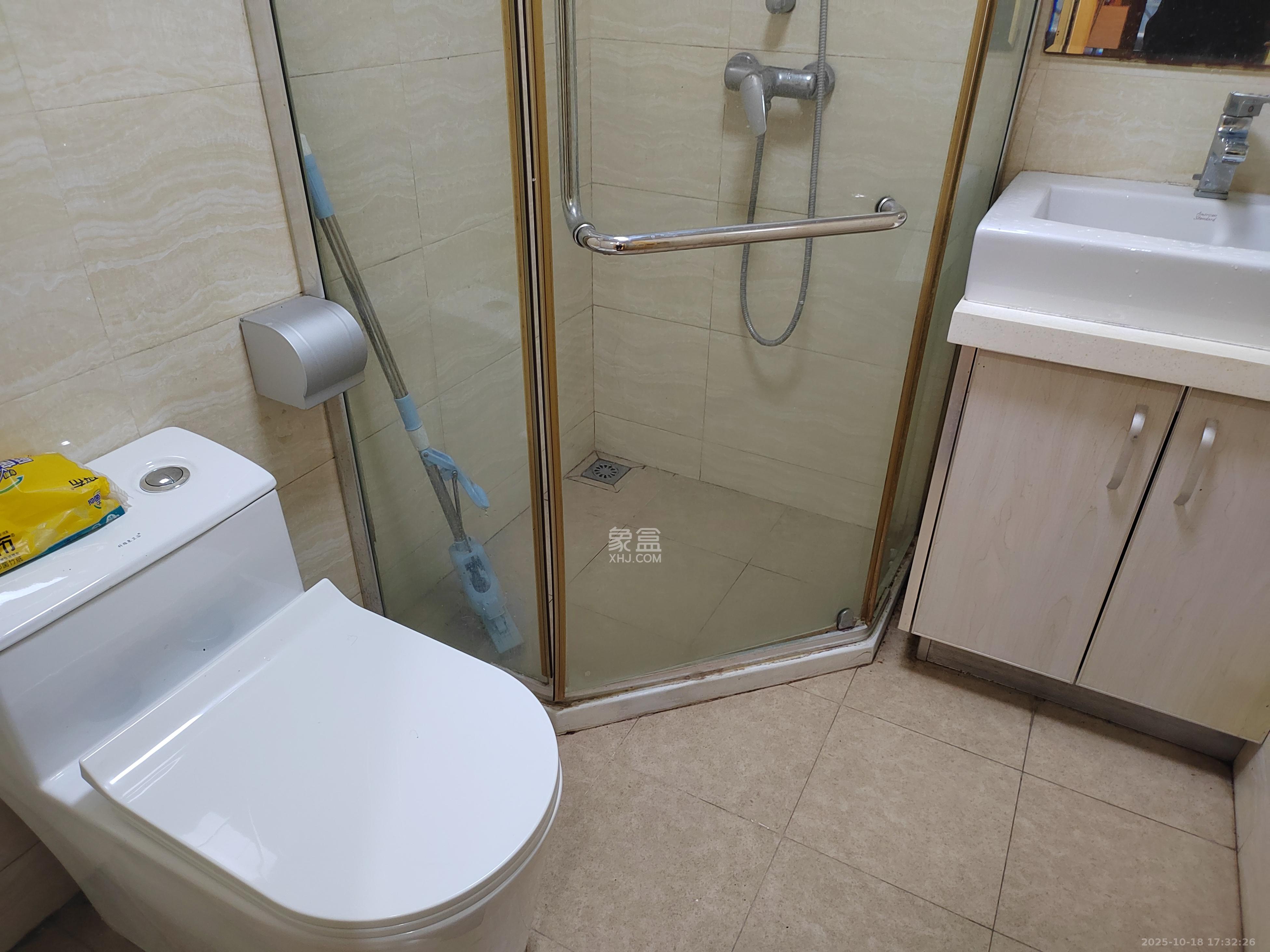 旭辉藏郡(藏郡、旭湘华府)  1室1厅1卫    1500.0元/月 旭辉藏郡(藏郡、旭湘华府)  1室1厅1卫    1500.0元/月室内图