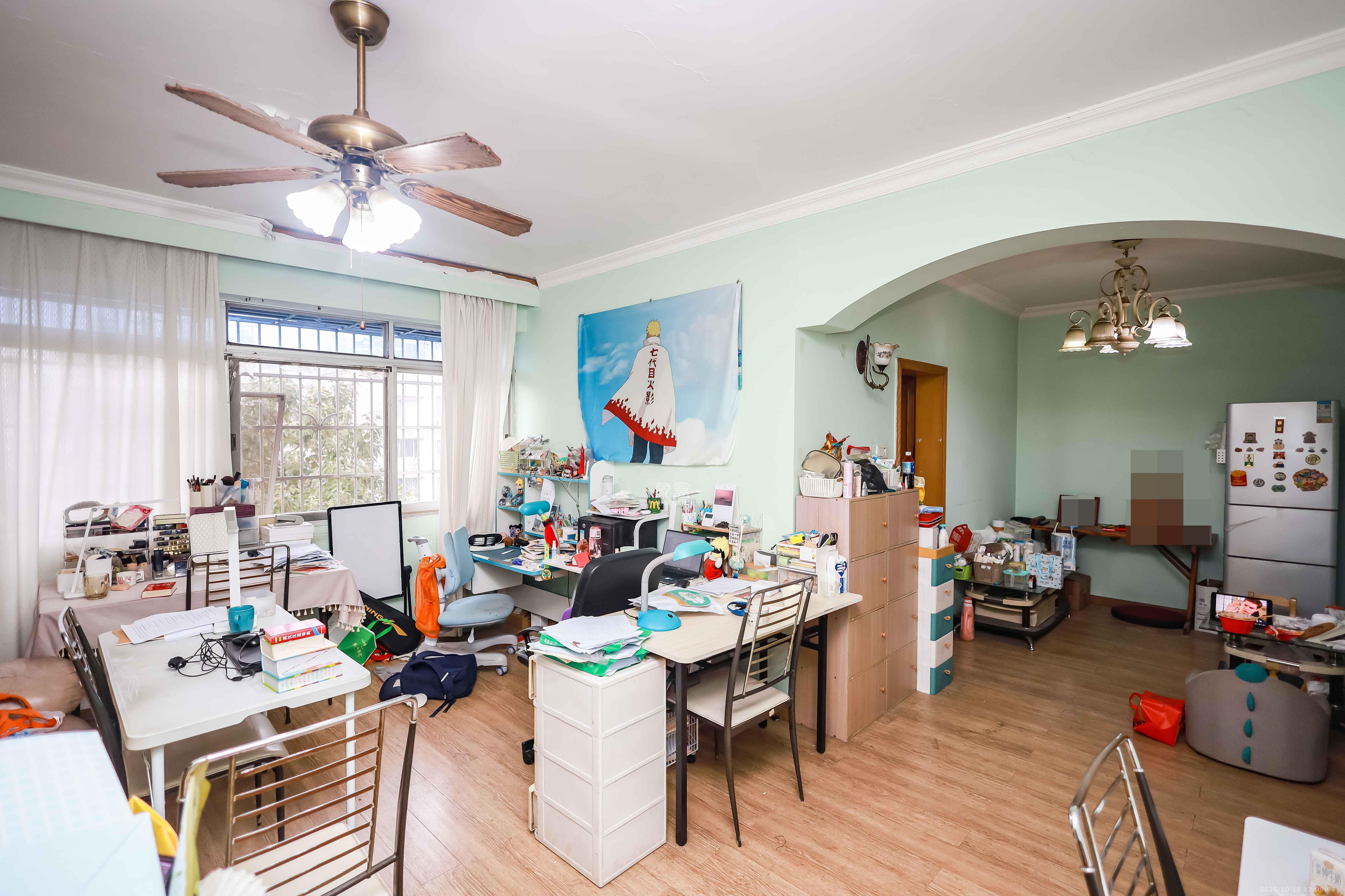 丽臣小区 2室2厅1卫 52.8万 丽臣小区 2室2厅1卫 52.8万客厅