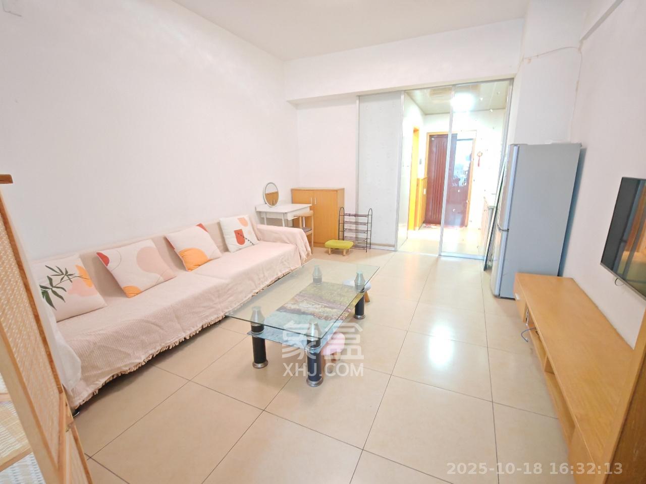 融圣国际  1室1厅1卫    1700.0元/月 融圣国际  1室1厅1卫    1700.0元/月室内图1