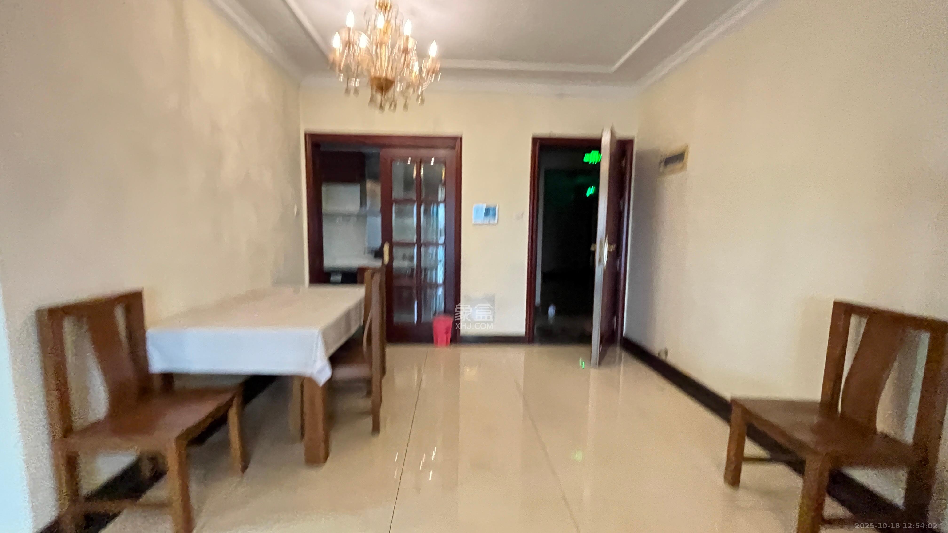 恒大雅苑 2室2厅2卫 2200.0元/月 恒大雅苑 2室2厅2卫 2200.0元/月室内图